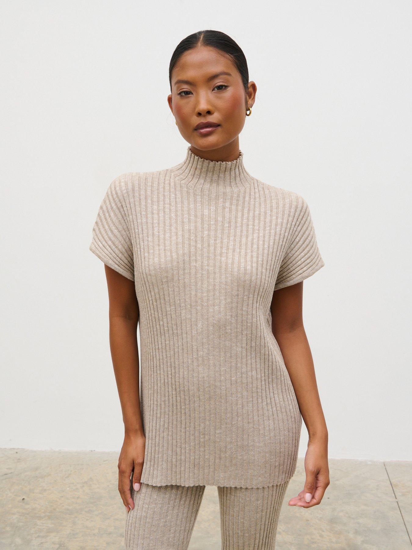 Image 1 of 5 of Pretty Lavish Dionne Short Sleeve Longline Knit Top - Brown