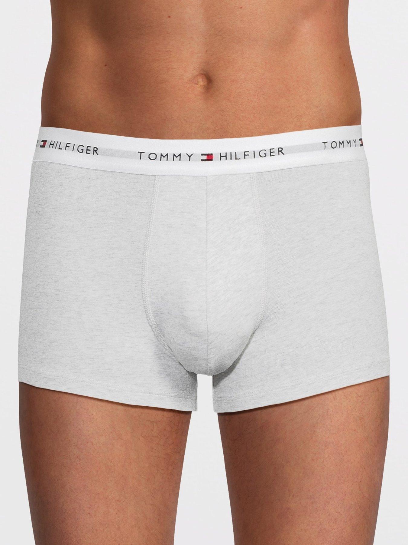  image of tommy-hilfiger-3-pack-signature-essential-trunks-assorted