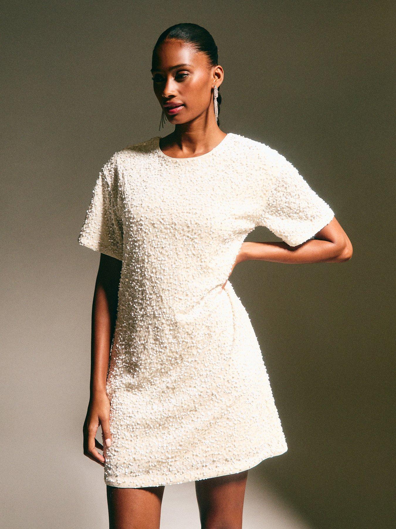 New Look Velvet Sequin T-Shirt Dress - Cream