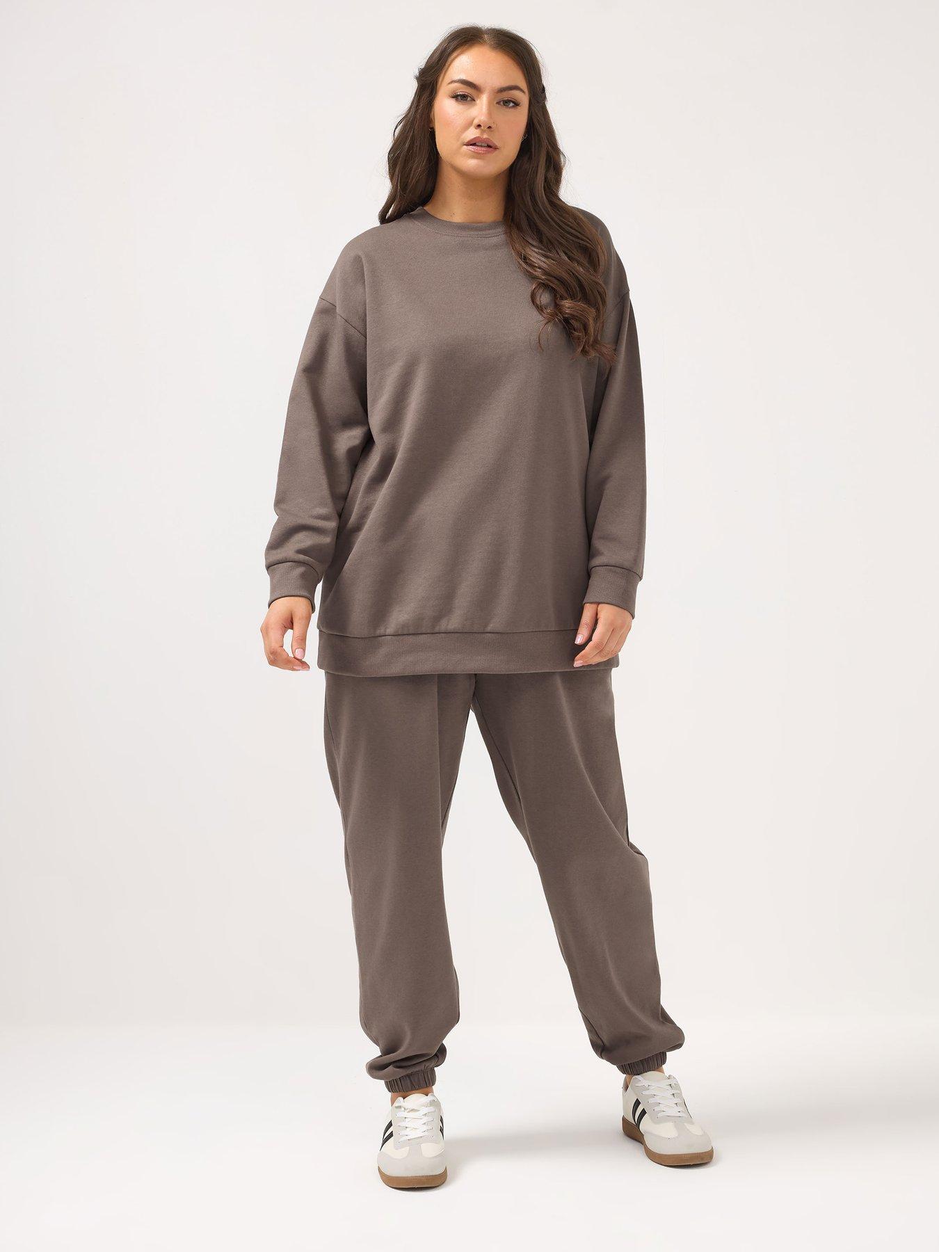 Image 3 of 4 of Yours Curve Basic Sweatshirt - Brown