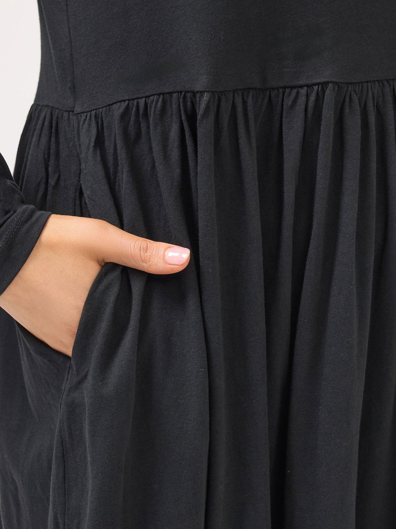 Image 5 of 6 of Yours Curve Peplum Dress - Black