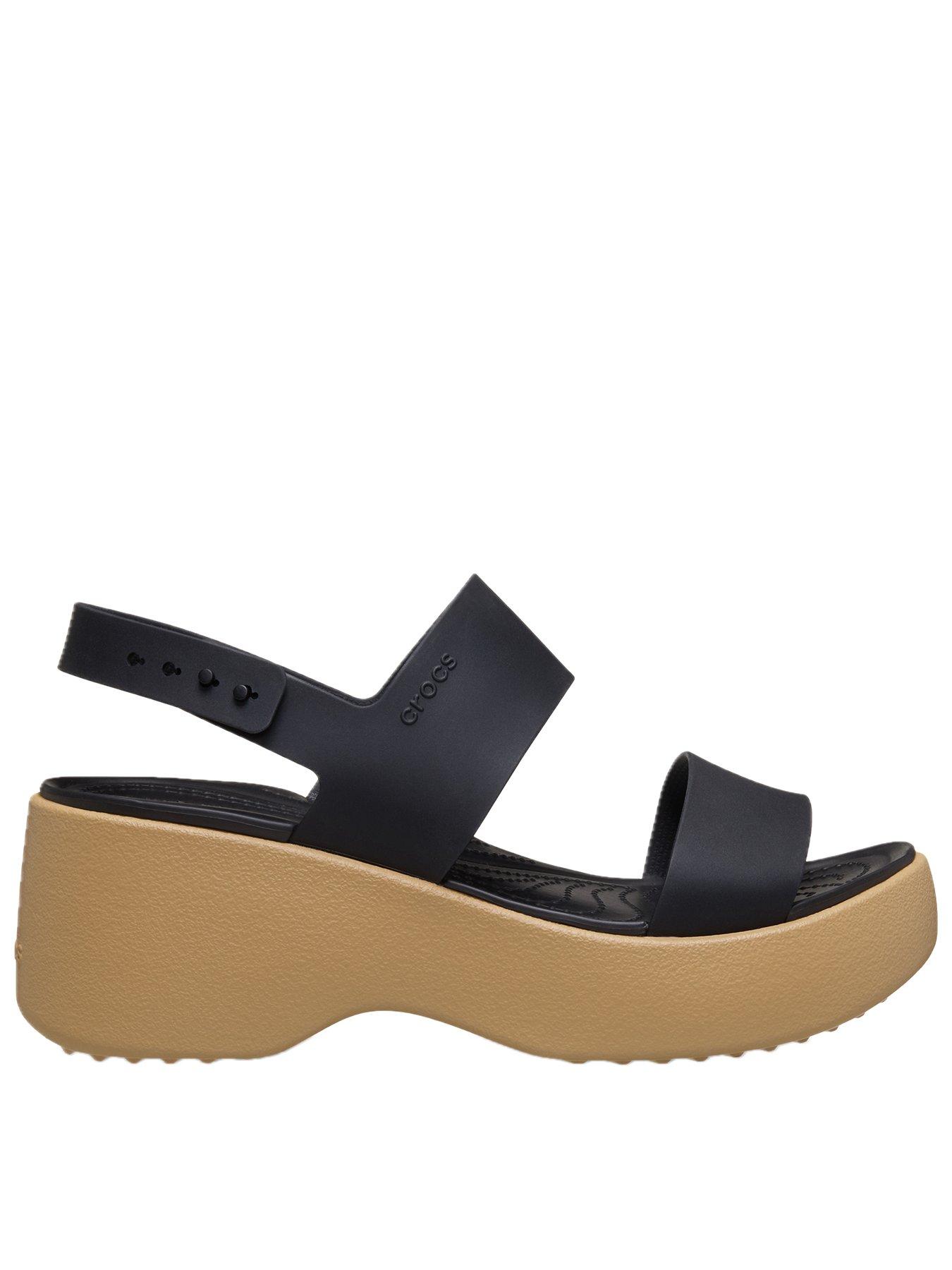 Crocs Brooklyn Sky Sandal - Cashew/Black