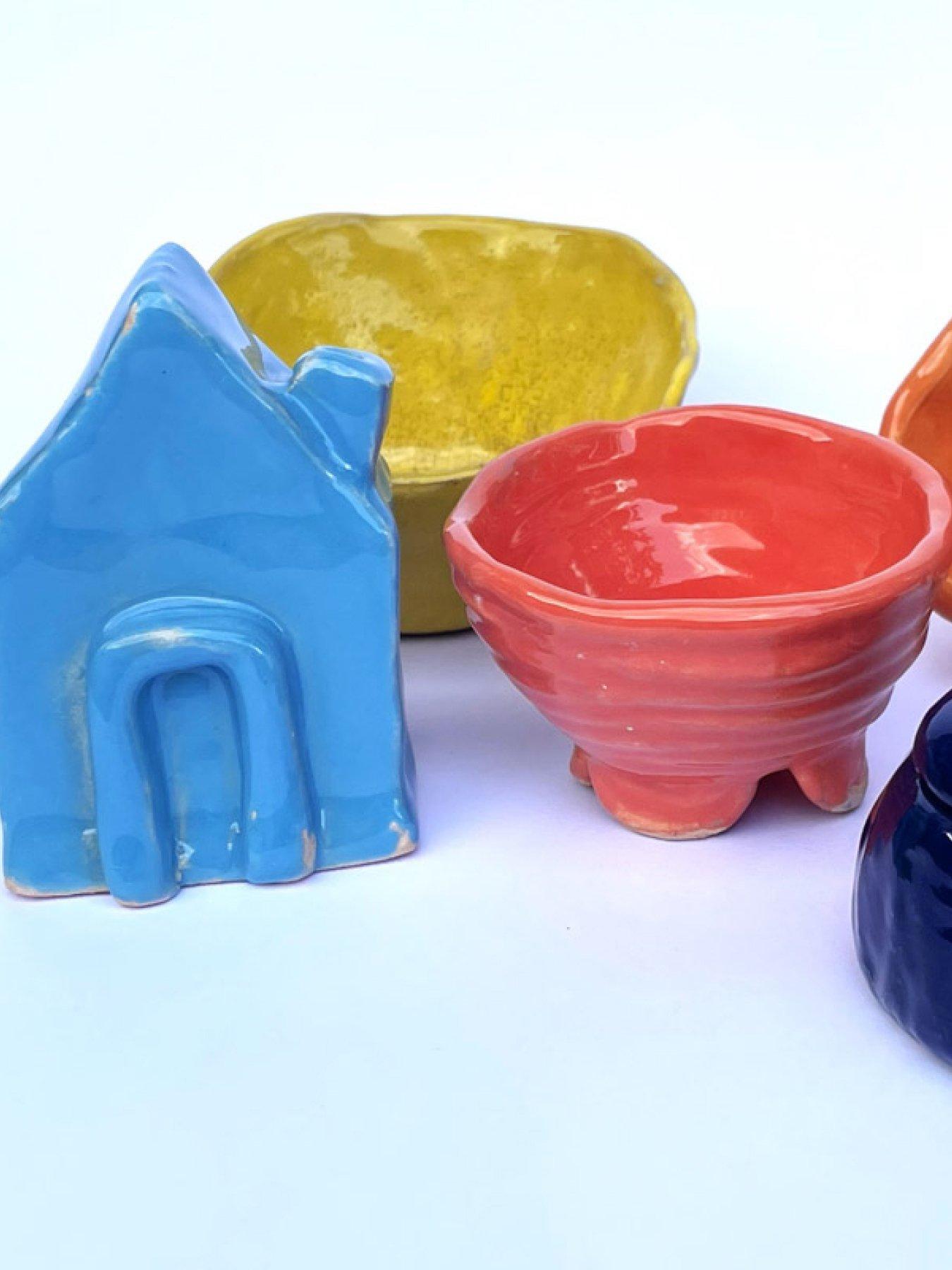  image of virgin-experience-days-art4space-hand-building-pottery-with-wine-or-beer-for-two