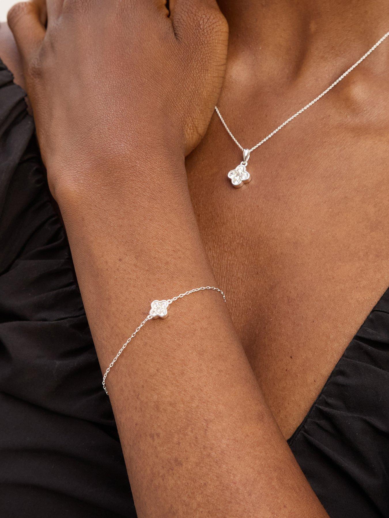 stillFront image of jon-richard-simply-silver-sterling-silver-925-cubic-zirconia-clover-bracelet