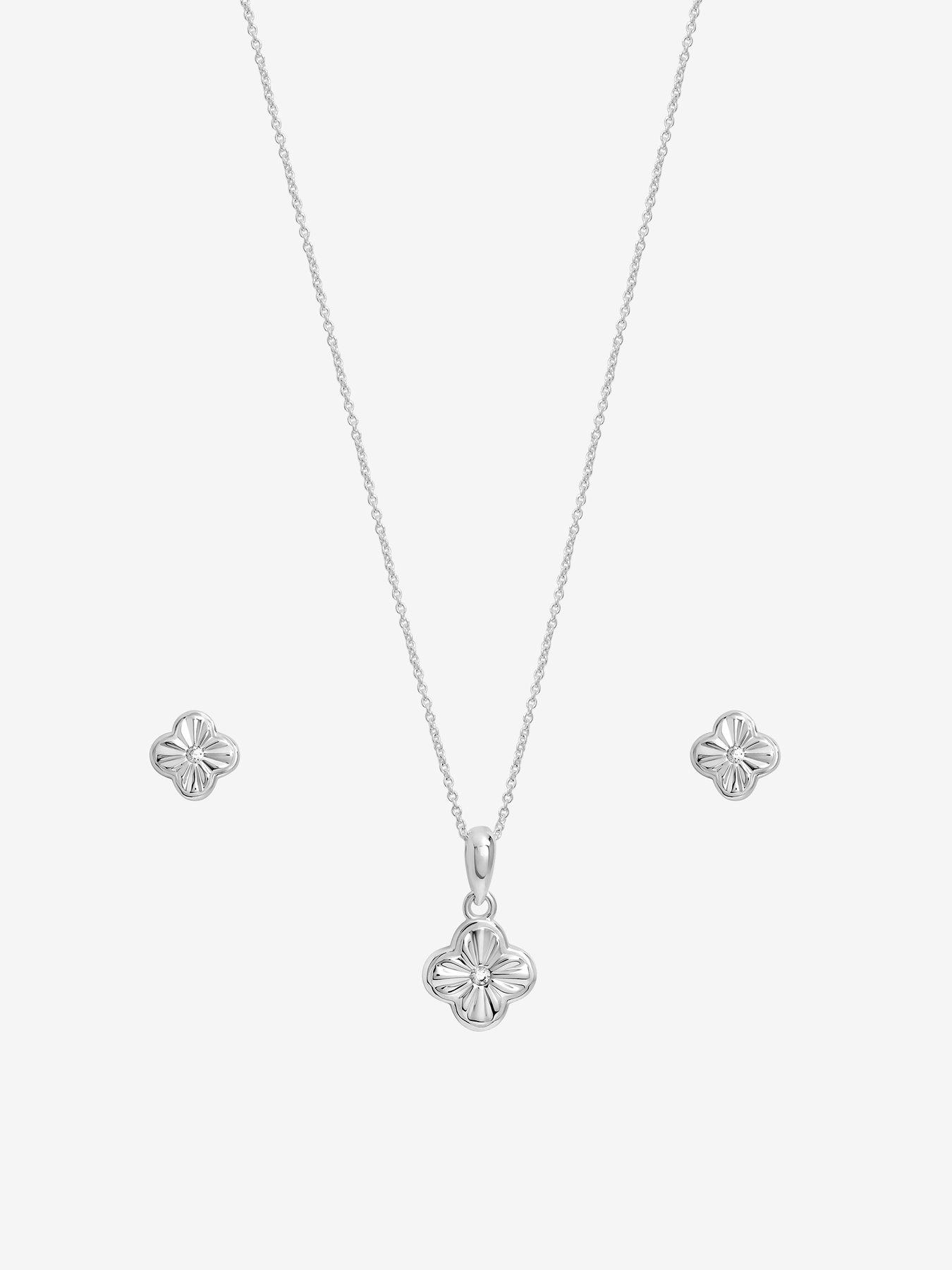 stillFront image of jon-richard-simply-silver-sterling-silver-925-polished-diamond-cut-clover-set-gift-box