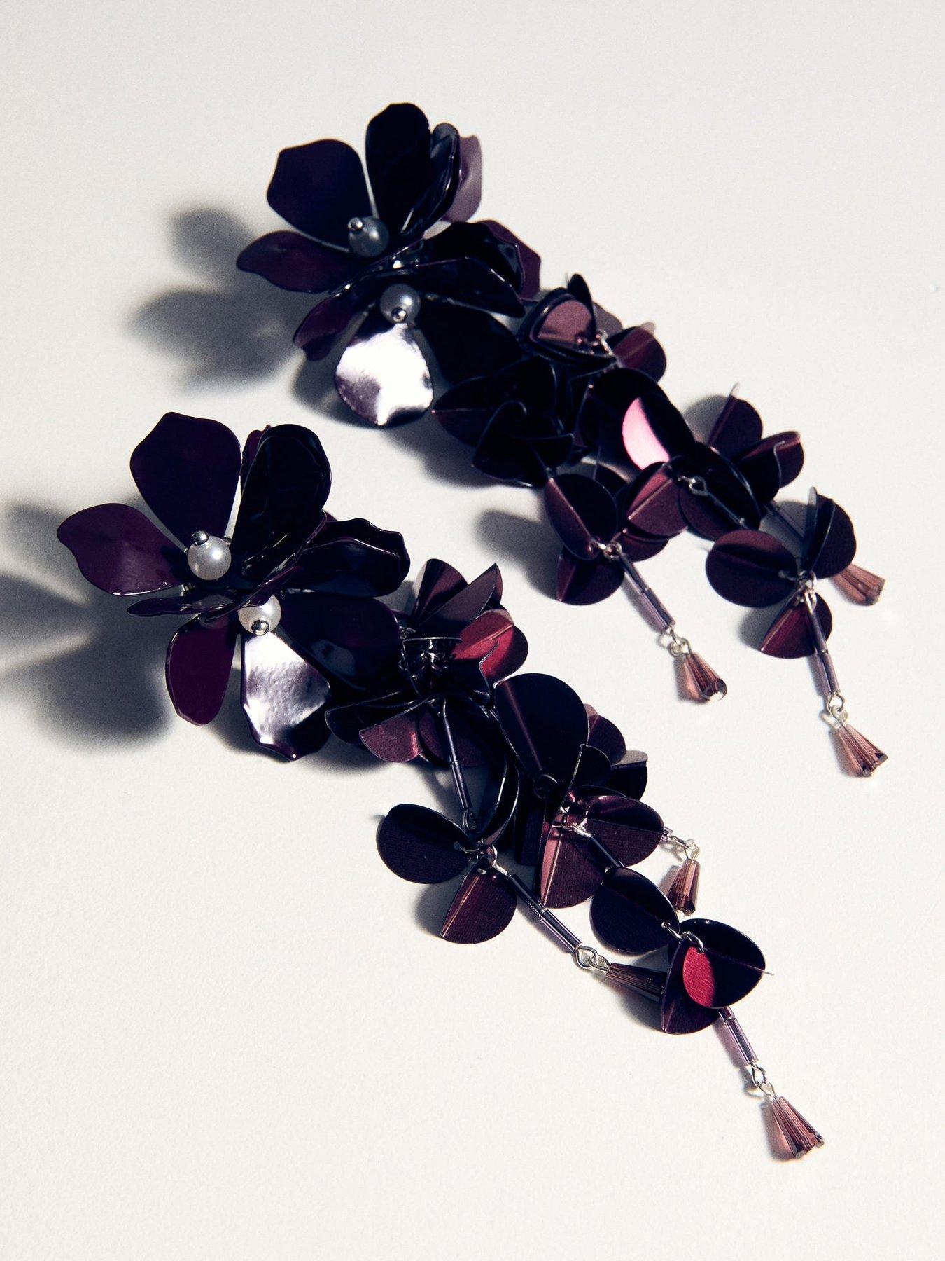 stillFront image of mango-floral-sequin-earrings