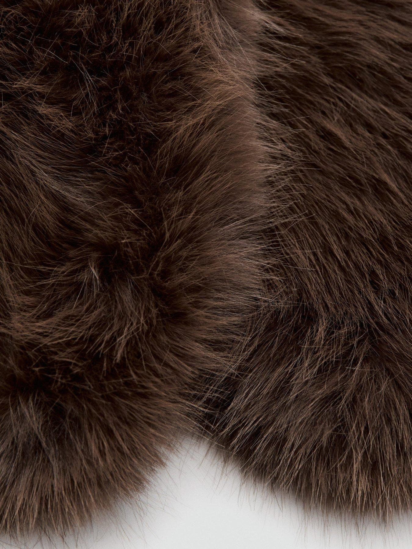  image of mango-faux-fur-scarf-brown