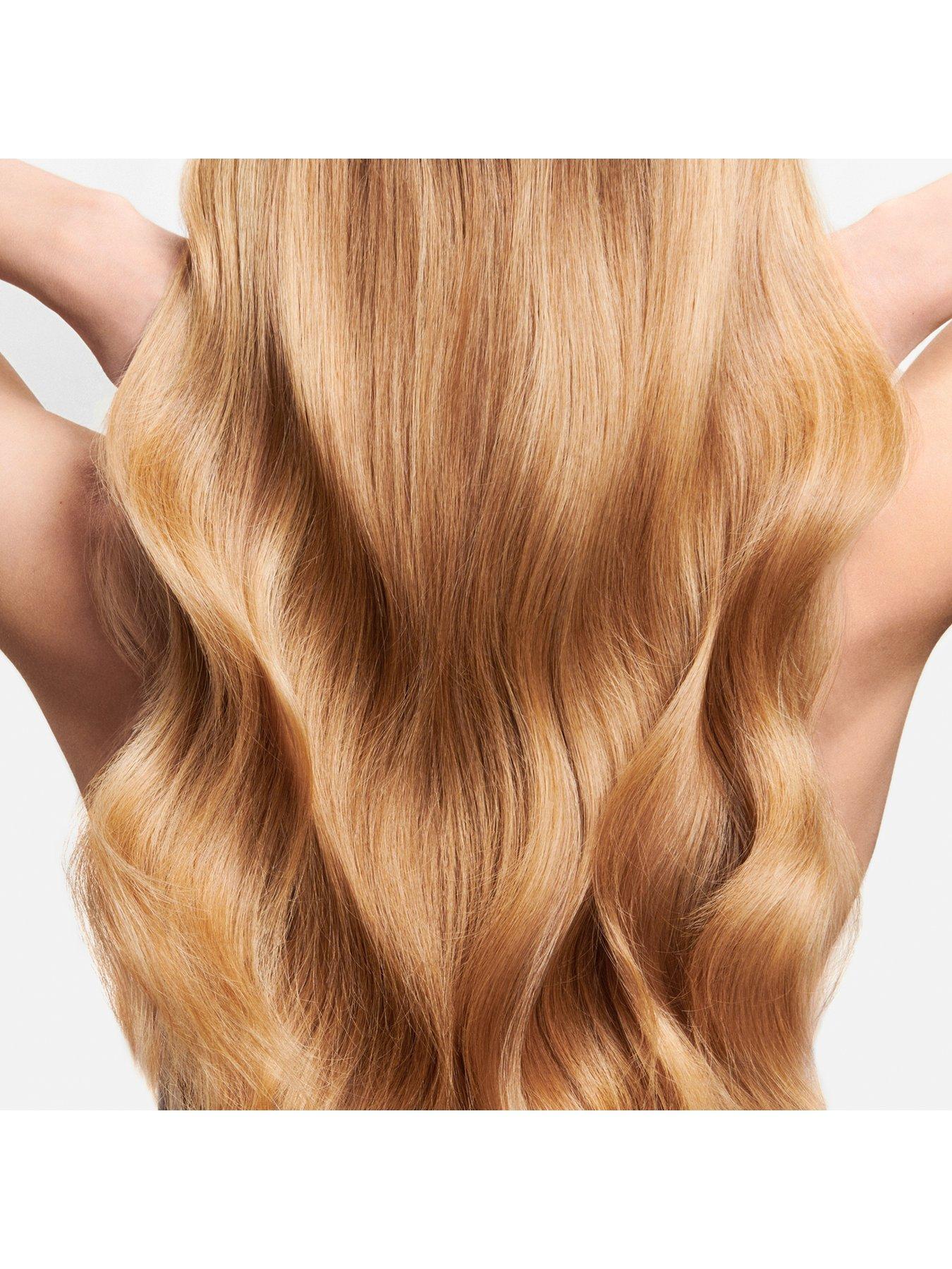 Image 5 of 7 of Wella Professionals Oil Reflections Luminous Reveal Shampoo 250ml