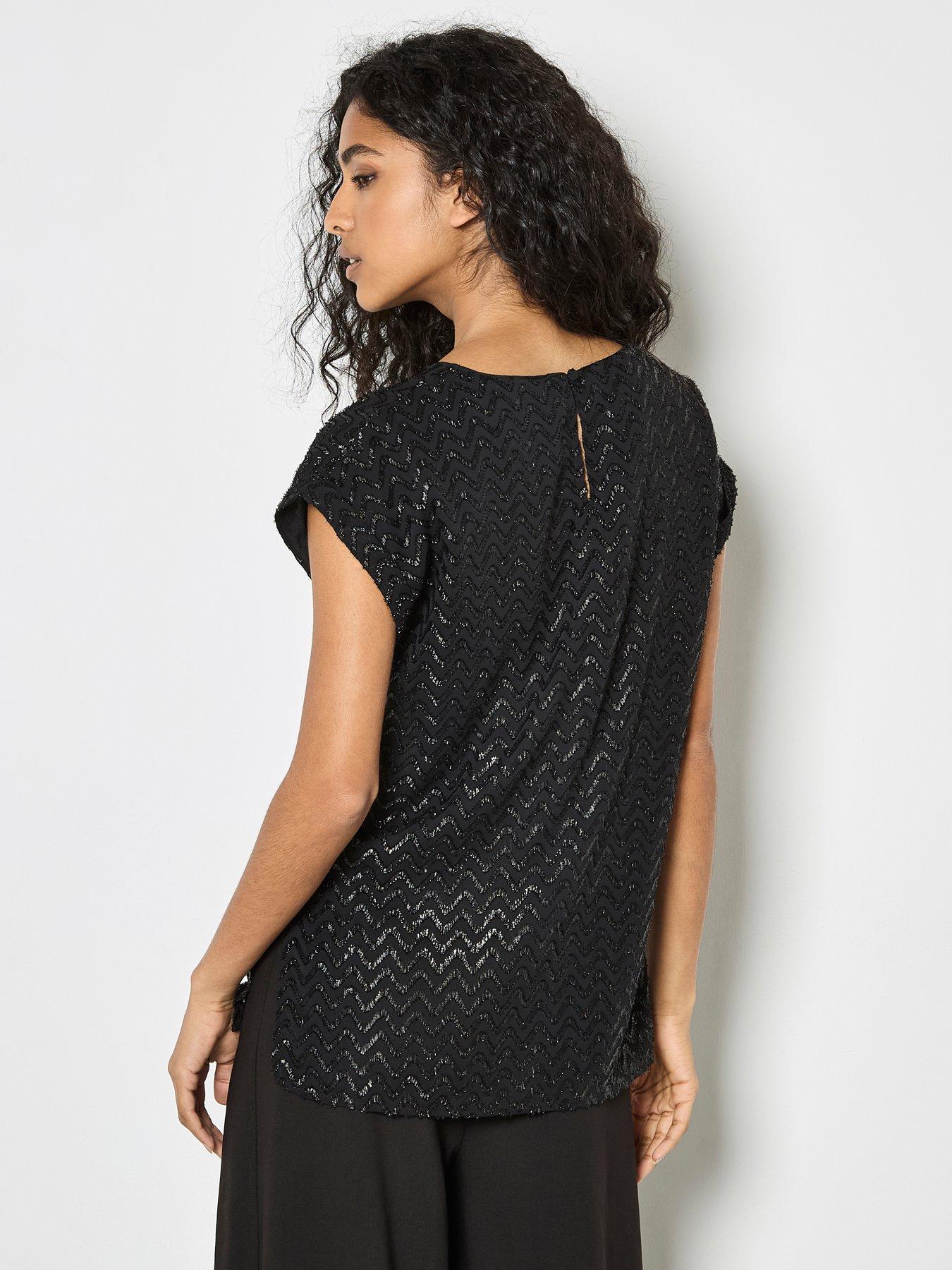  image of apricot-jacquard-grown-on-t-shirt