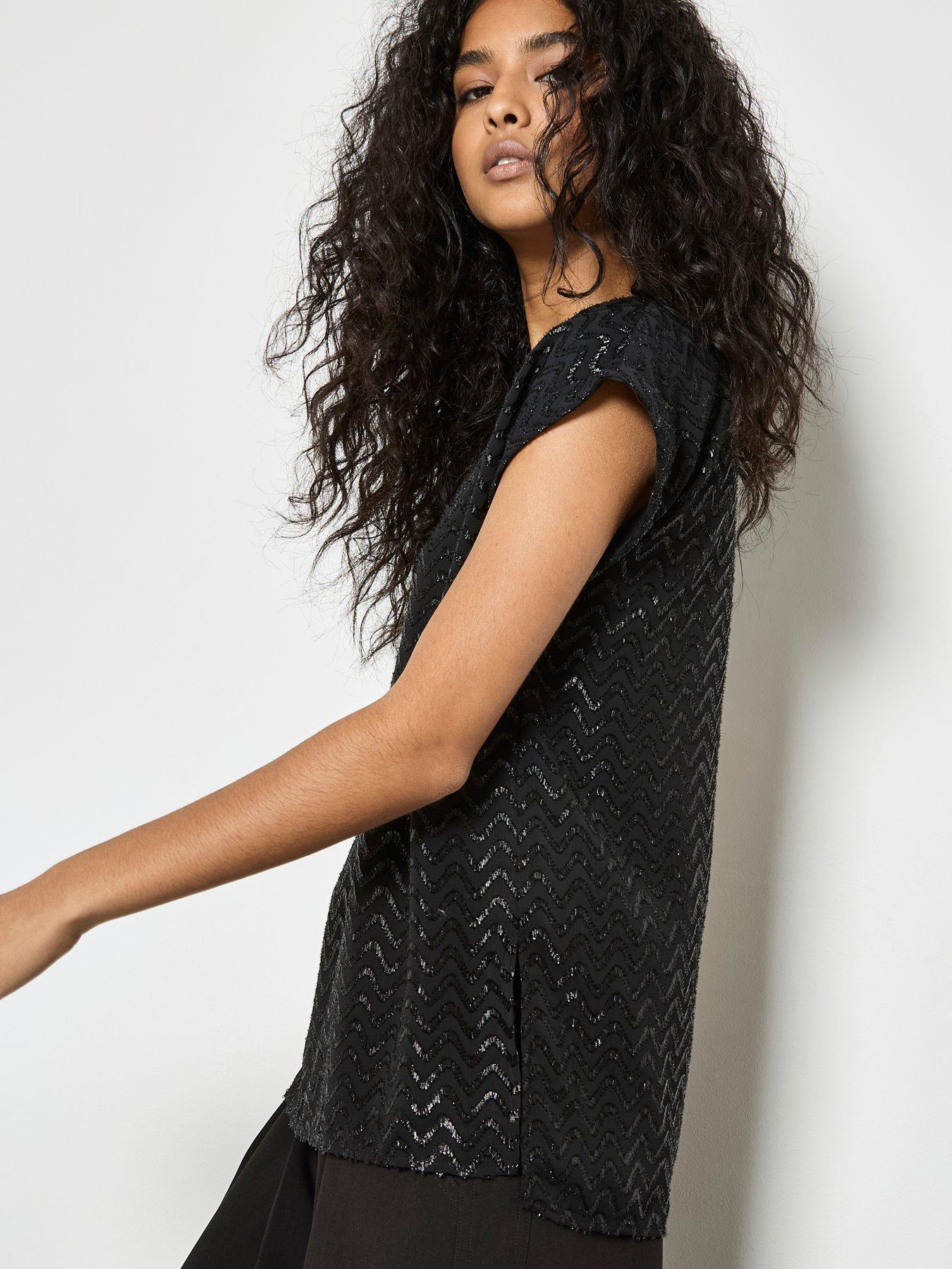  image of apricot-jacquard-grown-on-t-shirt