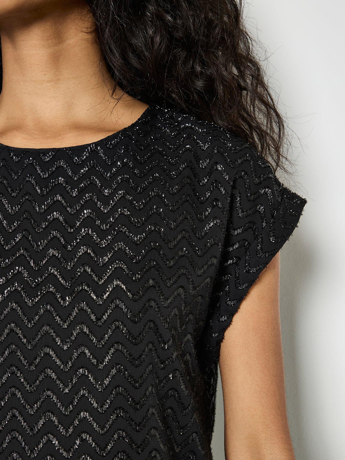  image of apricot-jacquard-grown-on-t-shirt