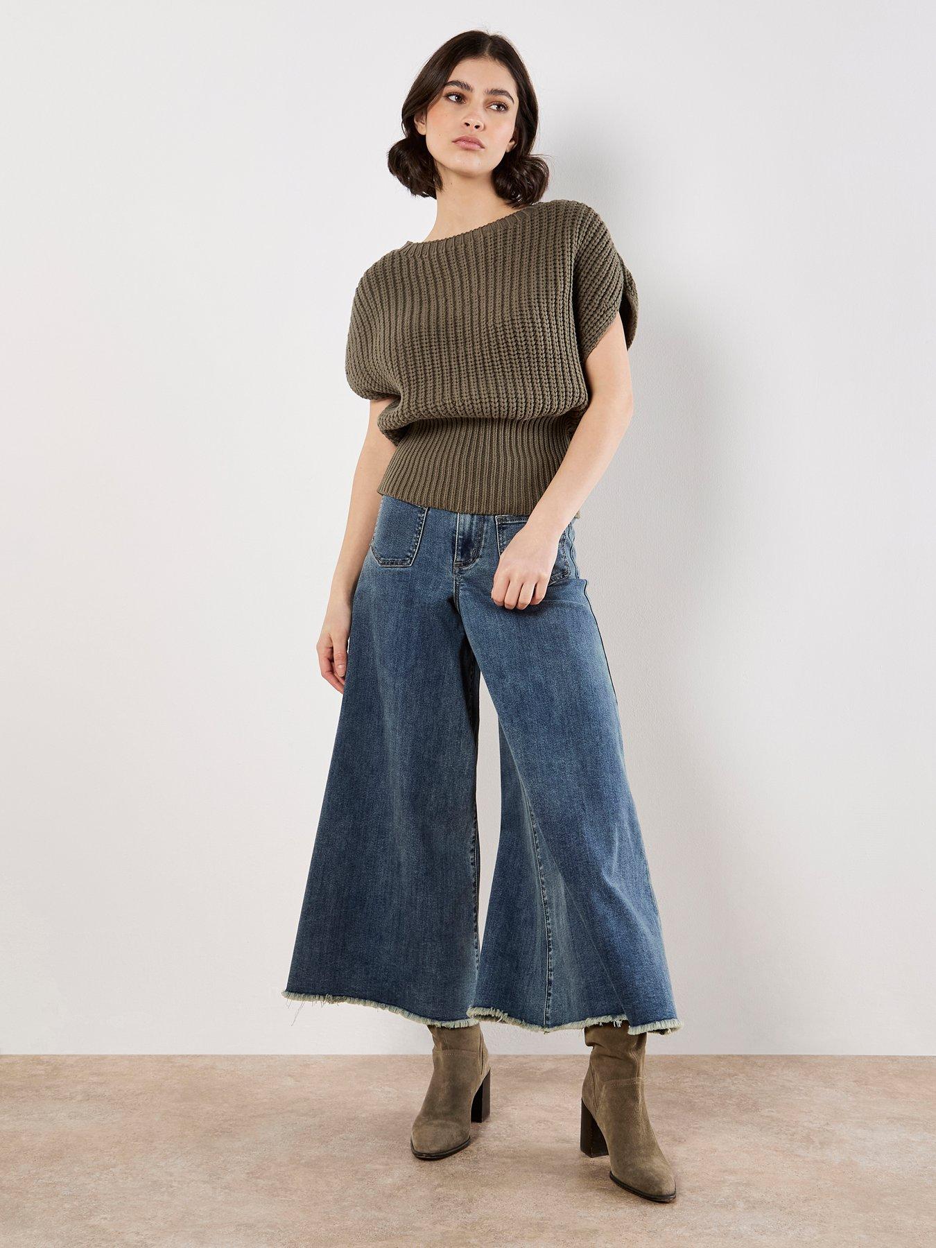 Image 3 of 4 of Apricot Wide Waist Chunky Sleeveless Knit Top