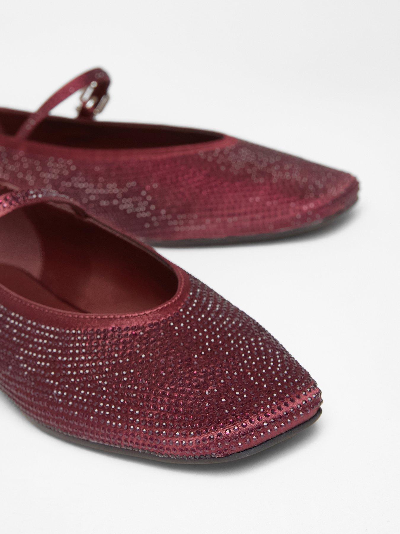  image of quiz-burgundy-diamante-embellished-pumps