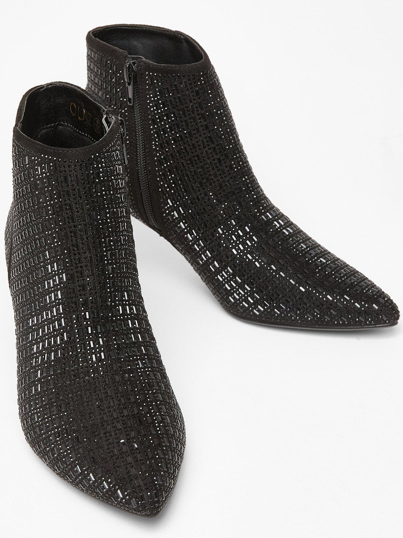 Image 3 of 5 of Quiz Black Embellished Flare Heel Boots