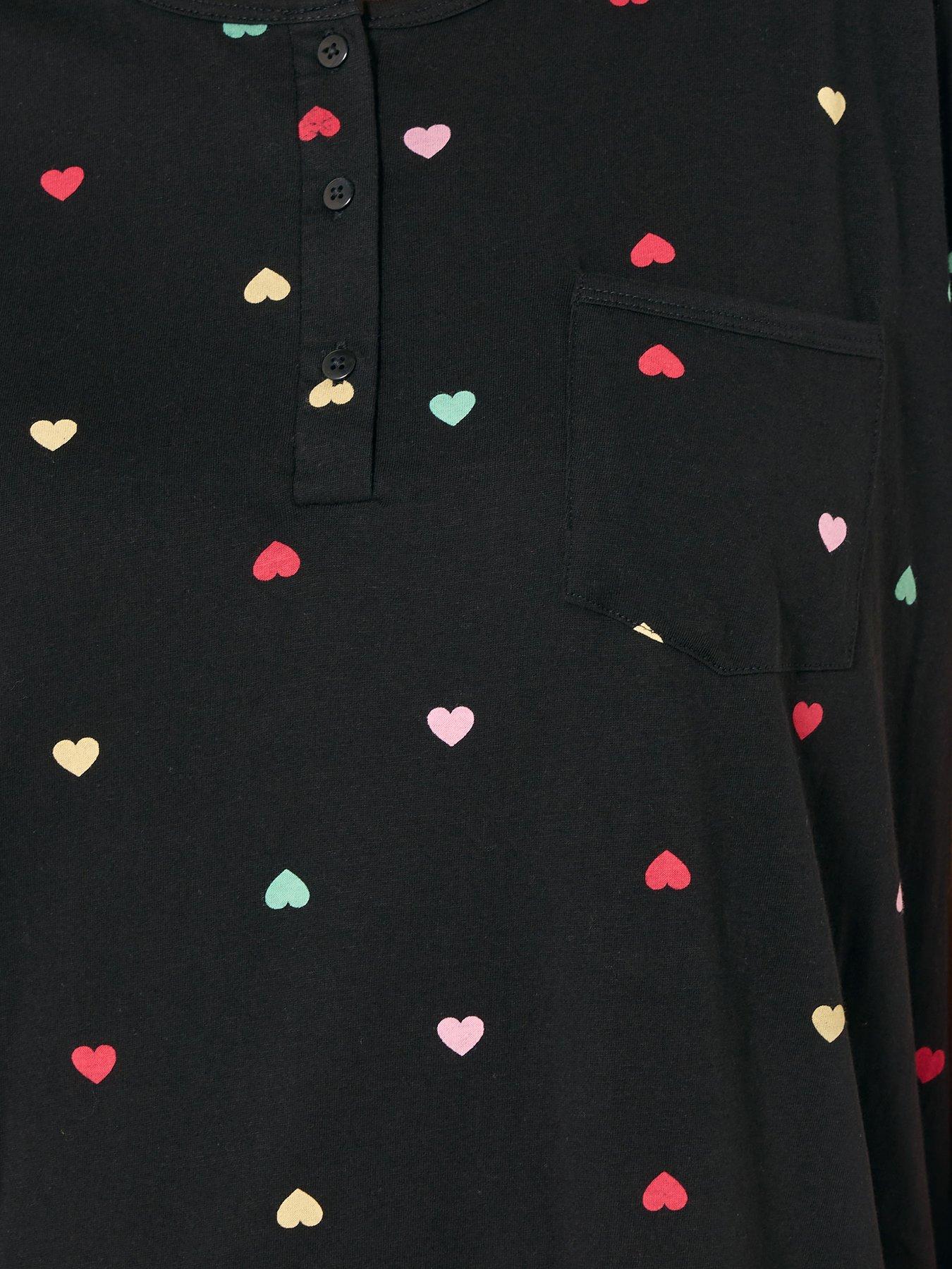 Image 4 of 4 of Yours Curve Hearts Placket Nightdress - Black