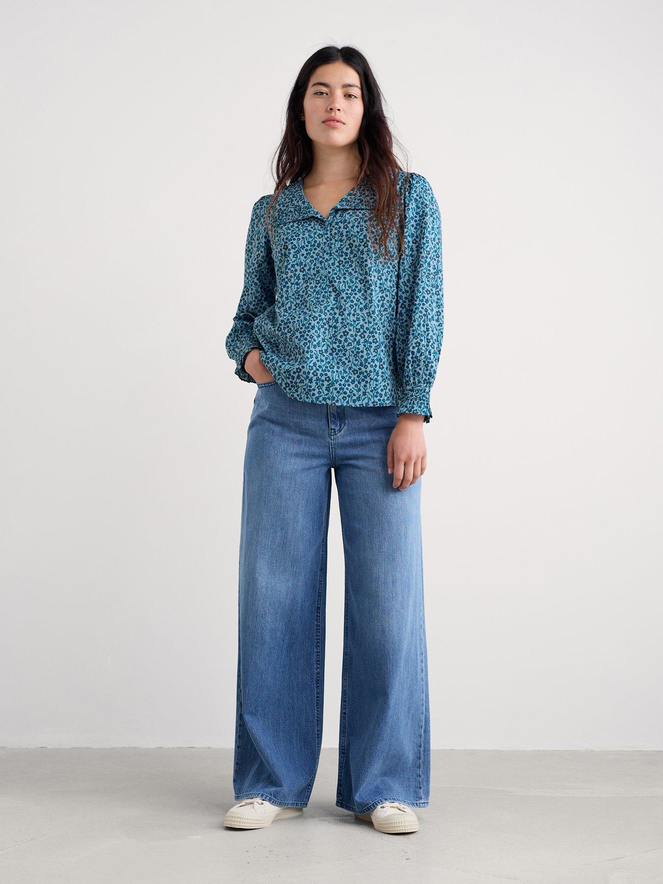  image of seasalt-cornwall-ysella-floral-print-top-blue