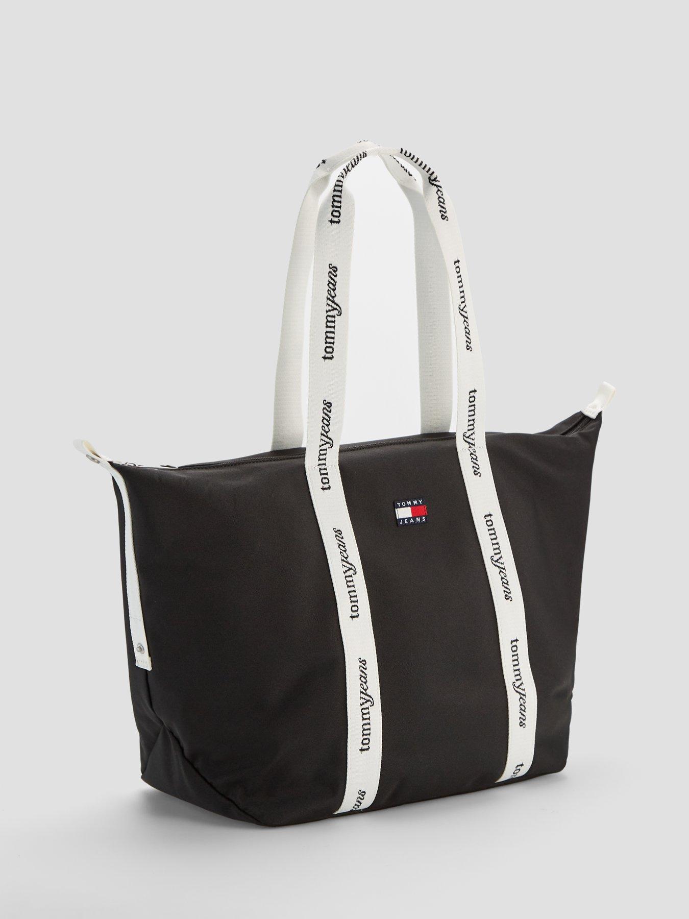 back image of tommy-jeans-jean-essentials-tote-black