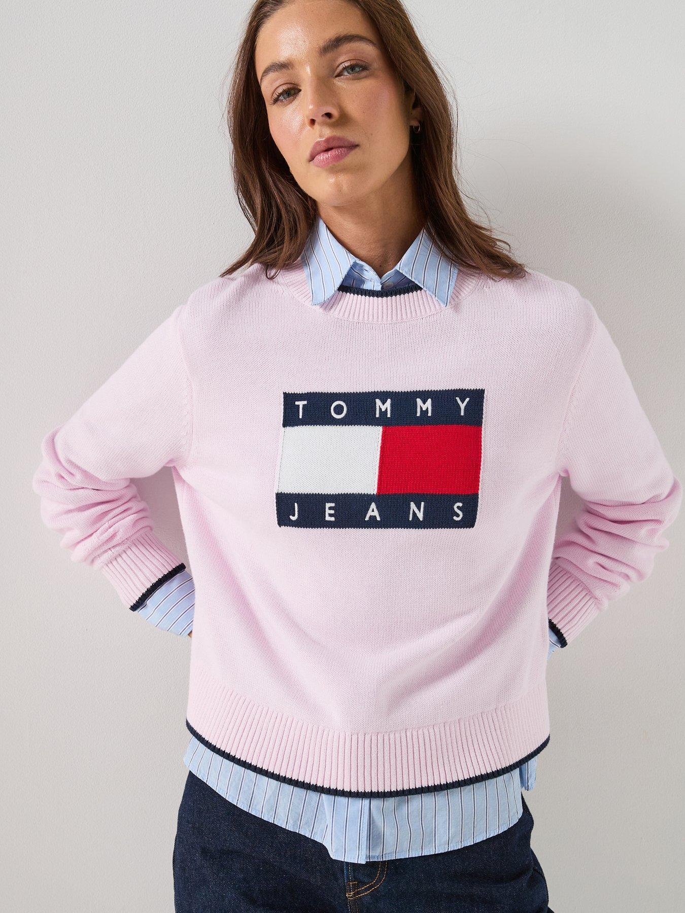 tommy-jeans-flag-sweater-pink