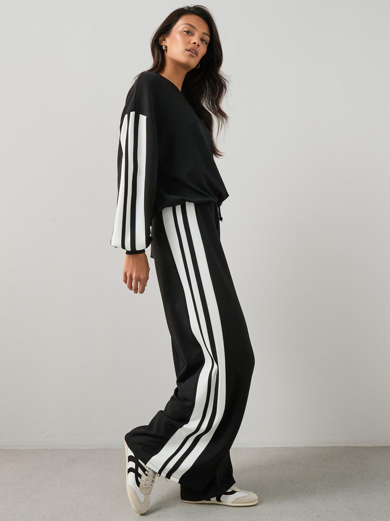 Image 3 of 7 of The Very Collection V Neck Side Stripe Co-Ord Top - Black