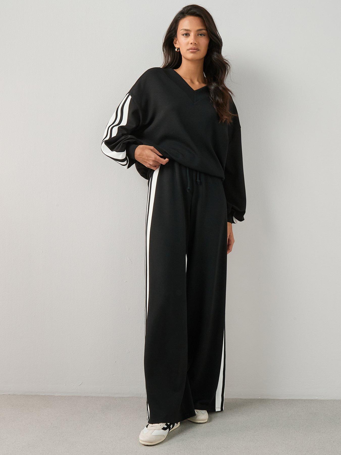 Image 6 of 7 of The Very Collection V Neck Side Stripe Co-Ord Top - Black