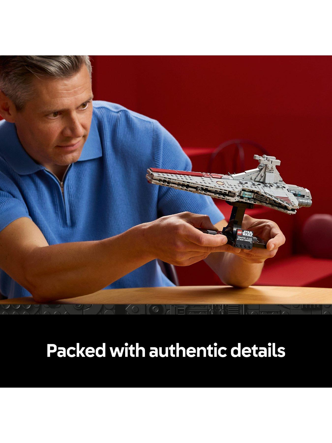 Image 3 of 8 of LEGO Star Wars Venator-Class Attack Cruiser 75441
