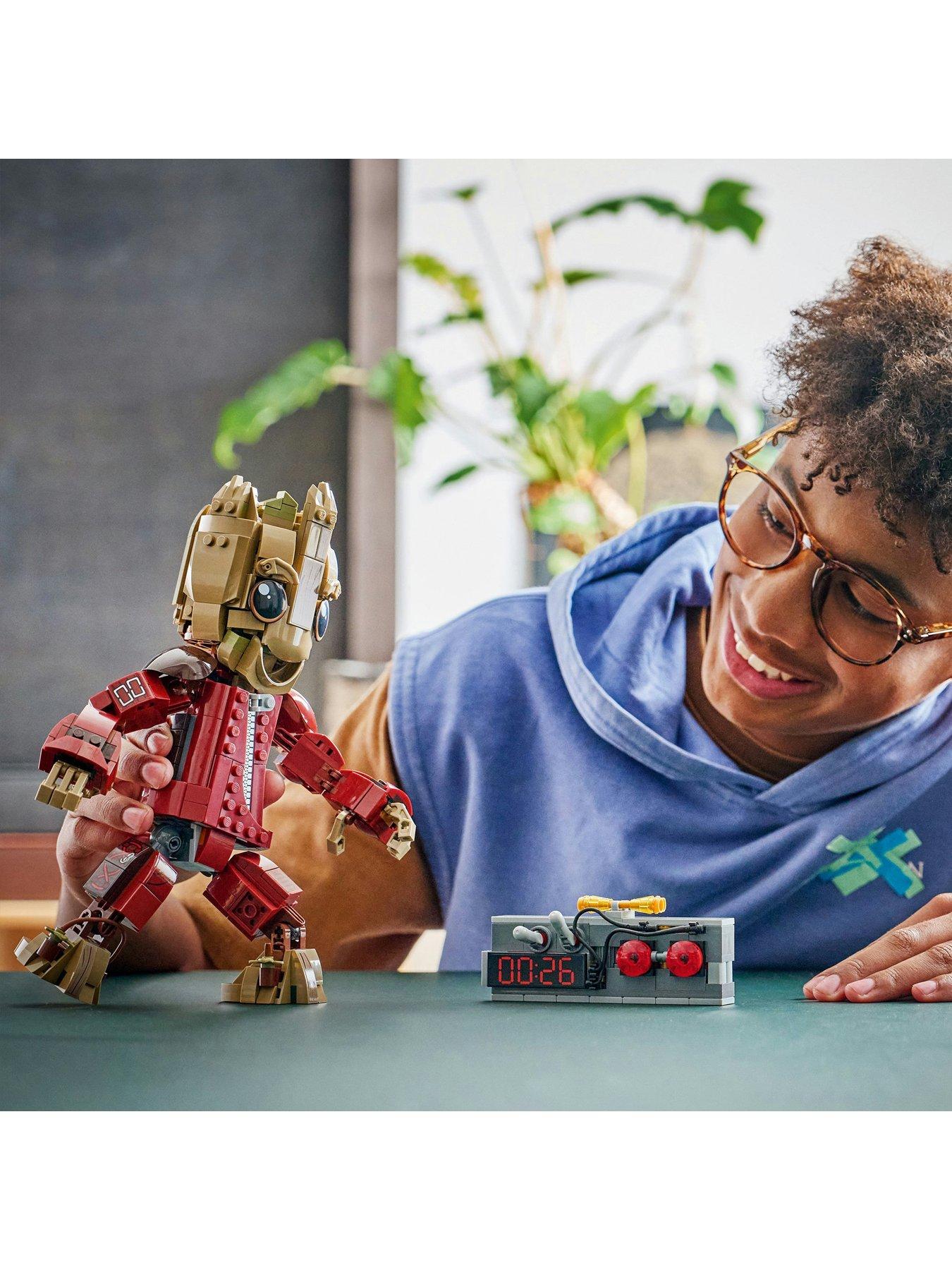 Image 6 of 8 of LEGO Super Heroes Ravager Jumpsuit Groot Figure 76341