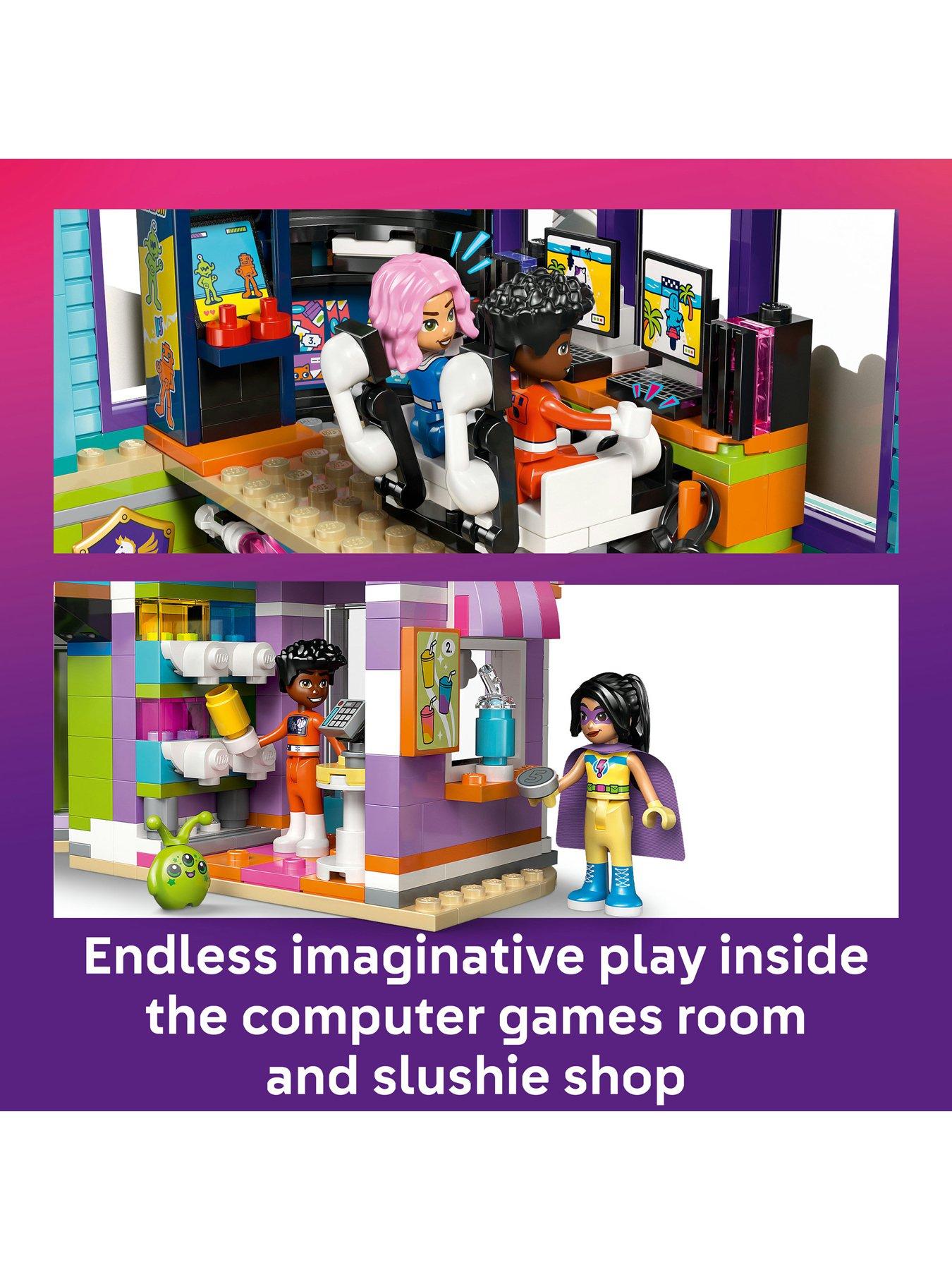 Image 4 of 8 of LEGO Friends Comic Book &amp; Game Shop Toy 42674