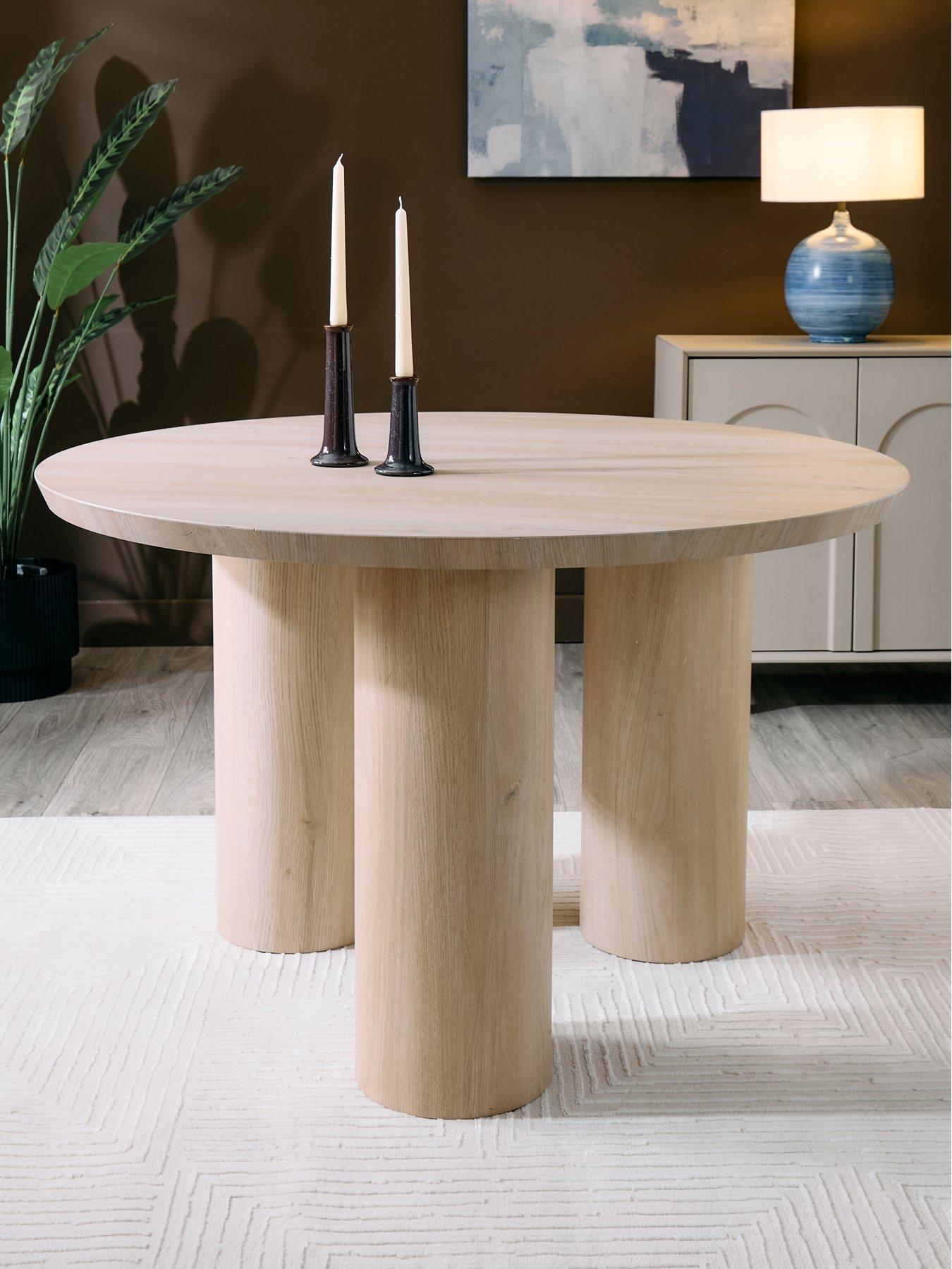 The Very Collection Arley 120 cm Round Dining Table - White Wash Oak - FSC® Certified