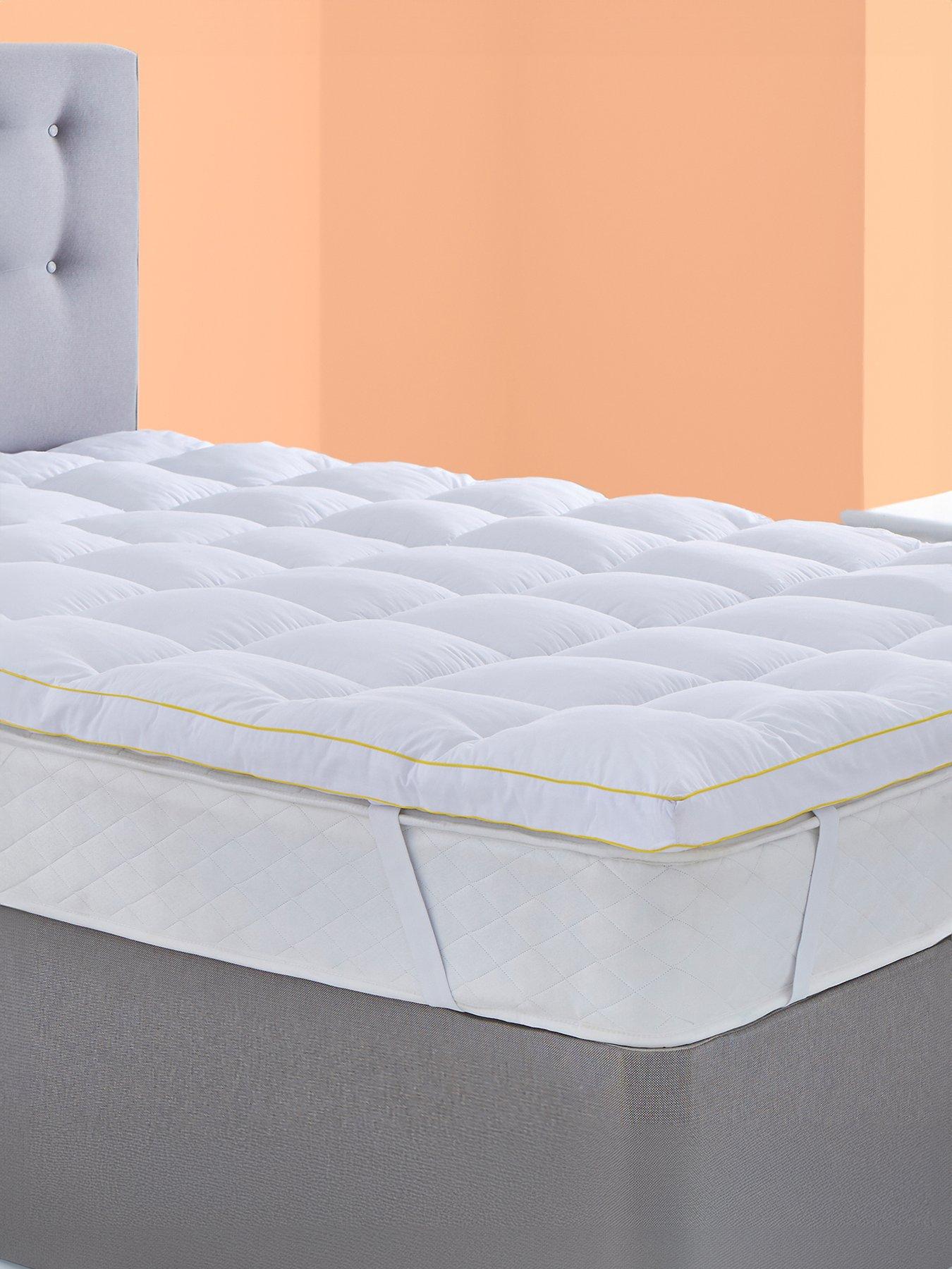 Silentnight Snug Deeply Dreamy Extra Deep 10cm Mattress Topper - Super King