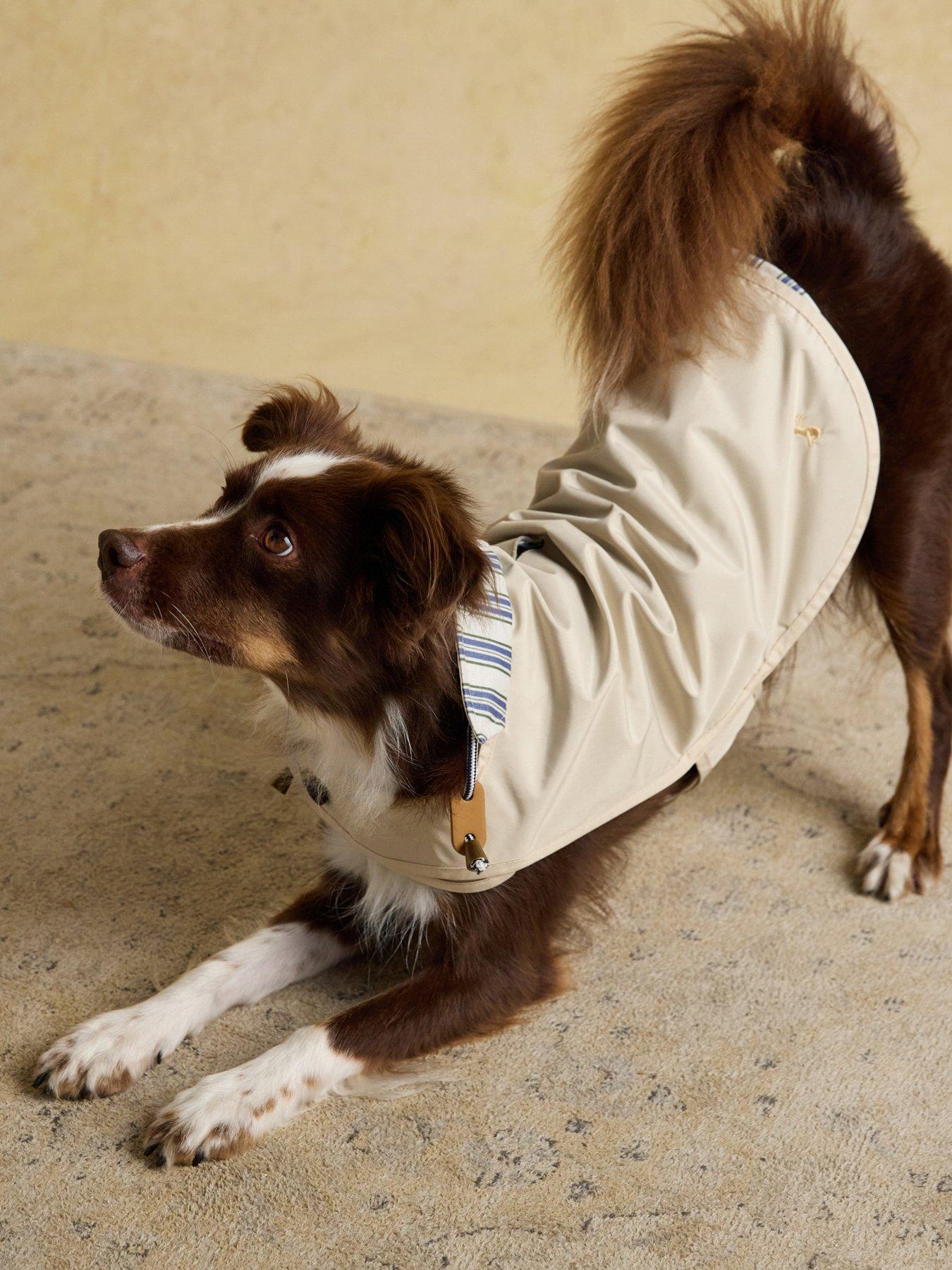 front image of joules-sandshell-raincoat