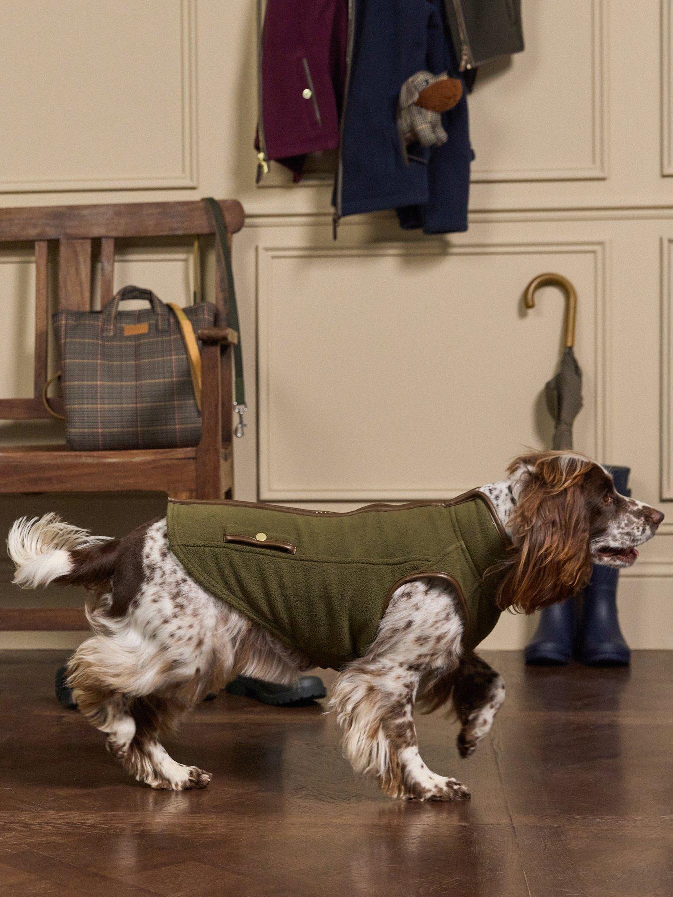 Image 6 of 7 of Joules Tan Collar