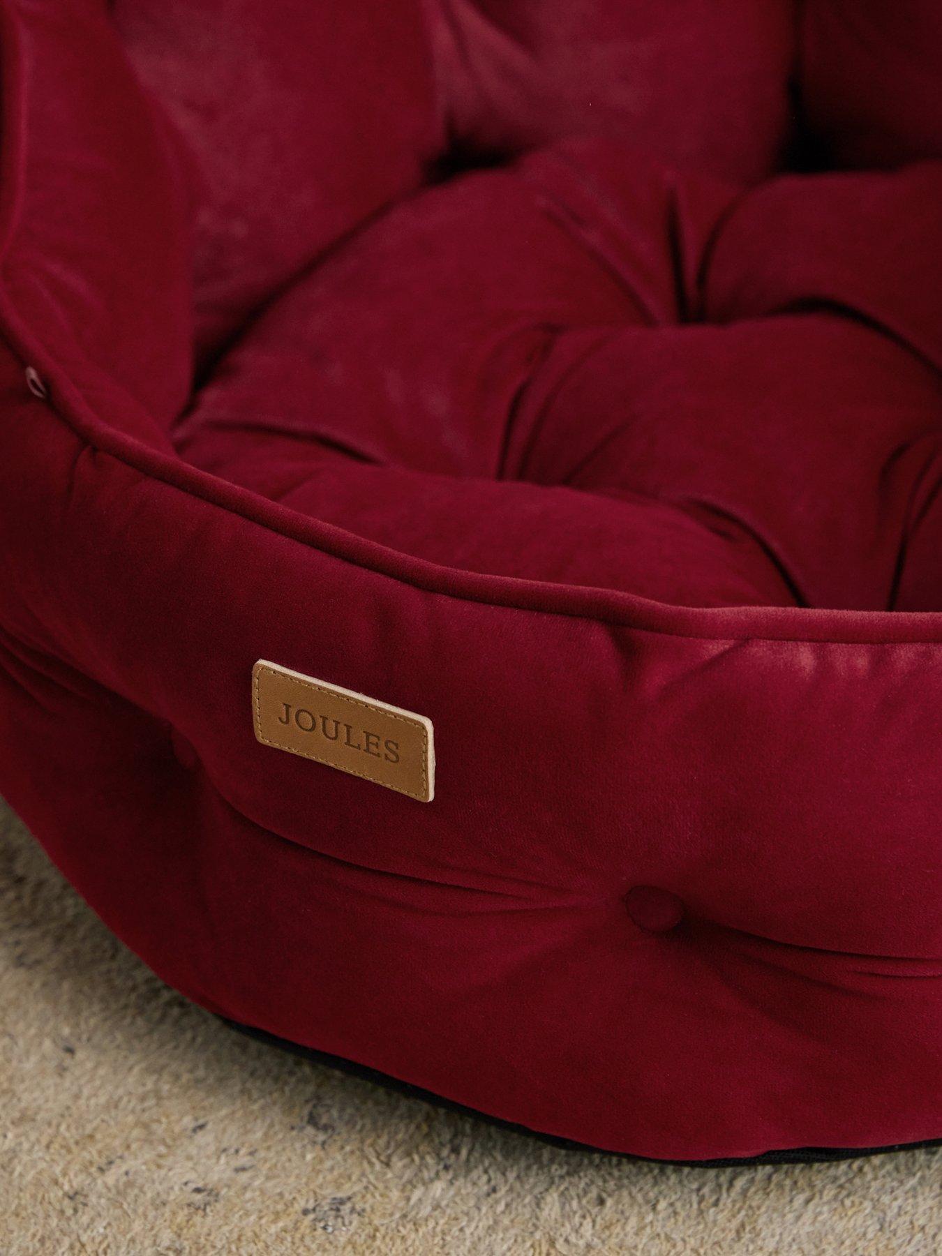 Image 3 of 6 of Joules Chesterfield Pet Bed -&nbsp;Burgundy