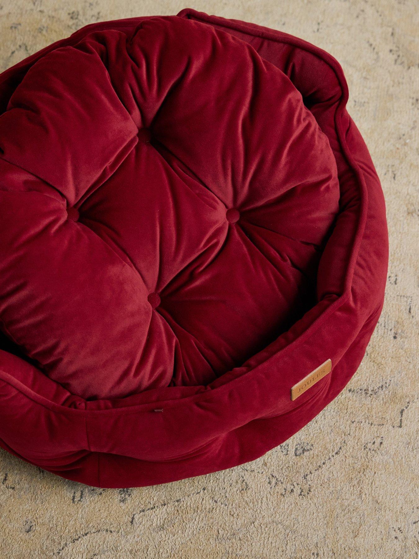 Image 4 of 6 of Joules Chesterfield Pet Bed -&nbsp;Burgundy