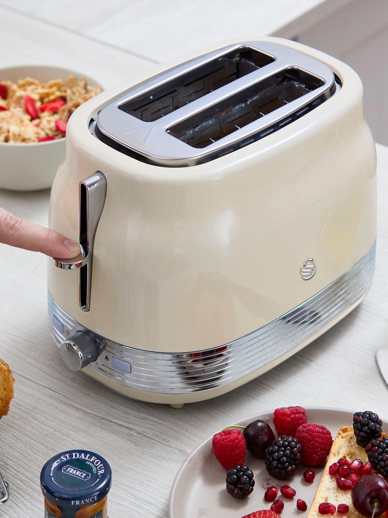 Image 5 of 7 of Swan Retro Revive 2 Slice Toaster &amp; Kettle Bundle -&nbsp;Cream