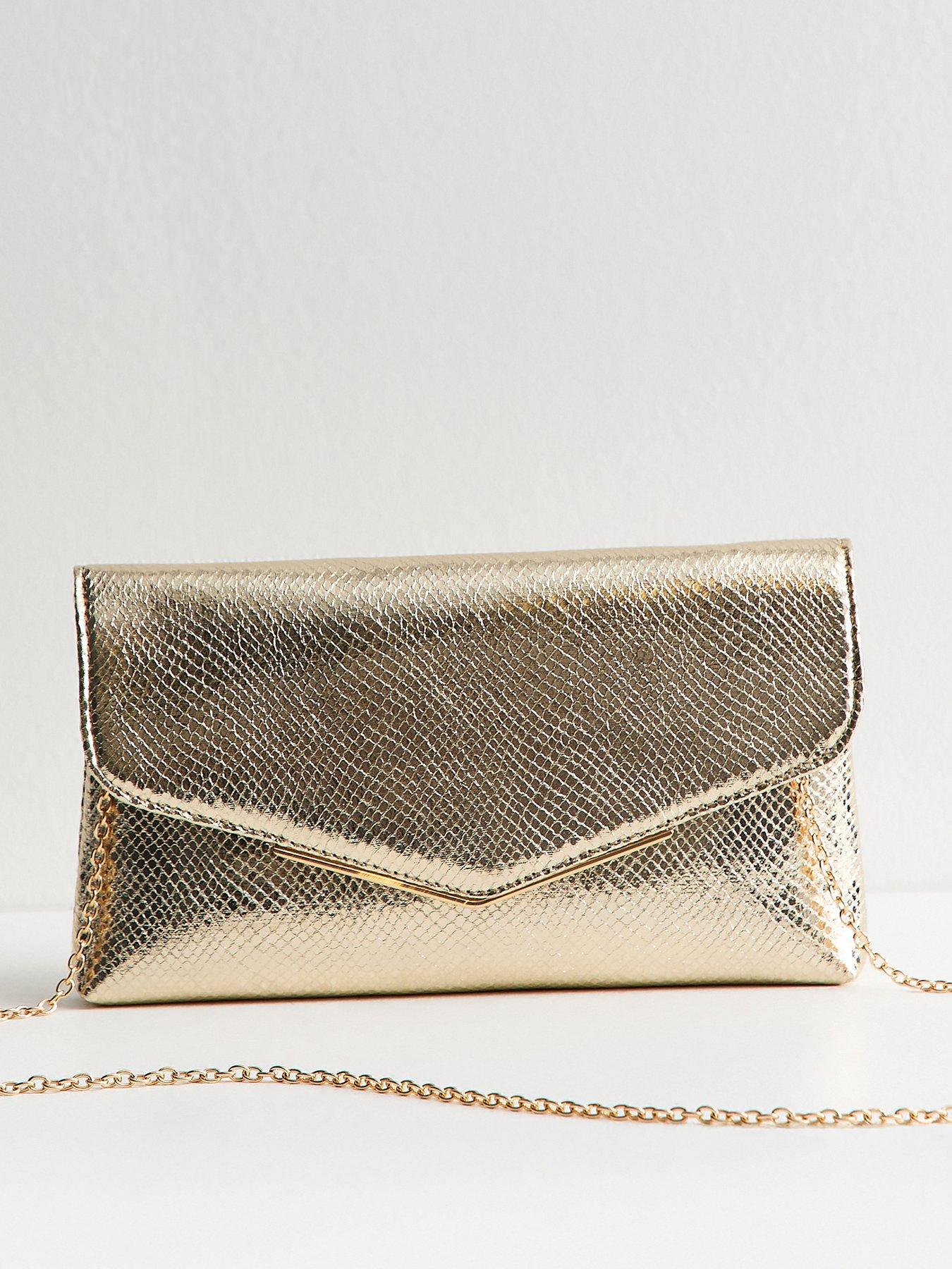 new-look-faux-leather-envelope-shoulder-bag-gold