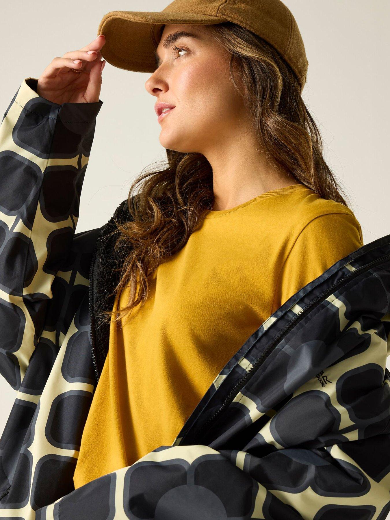 Image 3 of 7 of Regatta Womens Orla Keily Changing Robe - Black