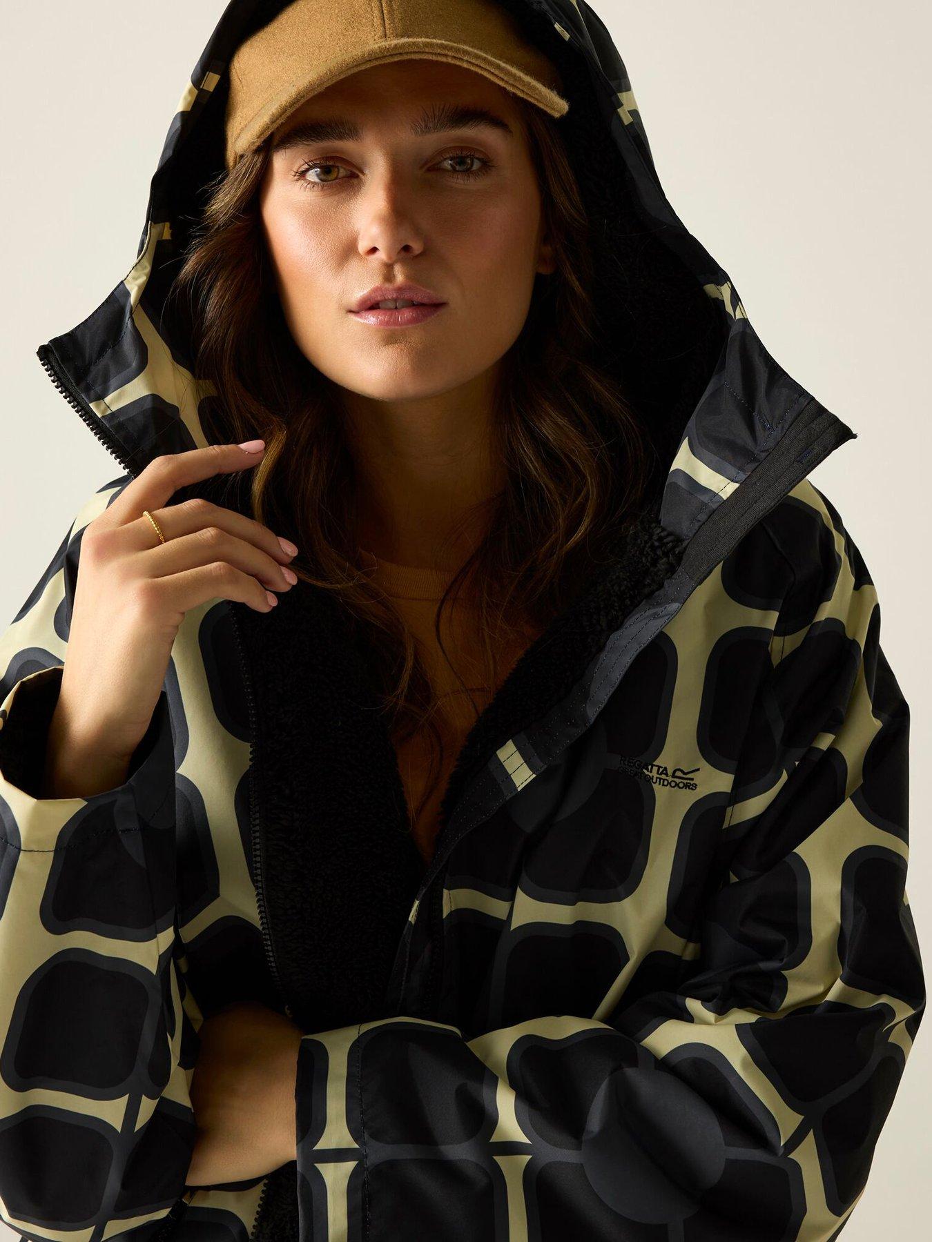 Image 4 of 7 of Regatta Womens Orla Keily Changing Robe - Black