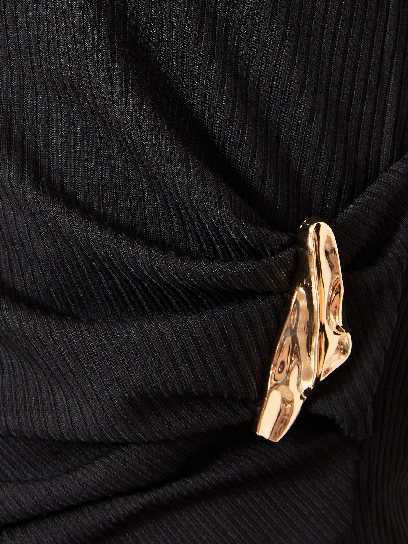 Image 6 of 6 of Quiz Black Ribbed Long Sleeve Top