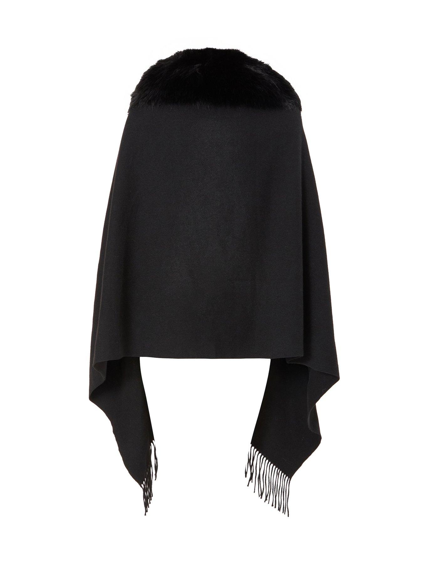  image of quiz-black-long-knit-tassel-cape