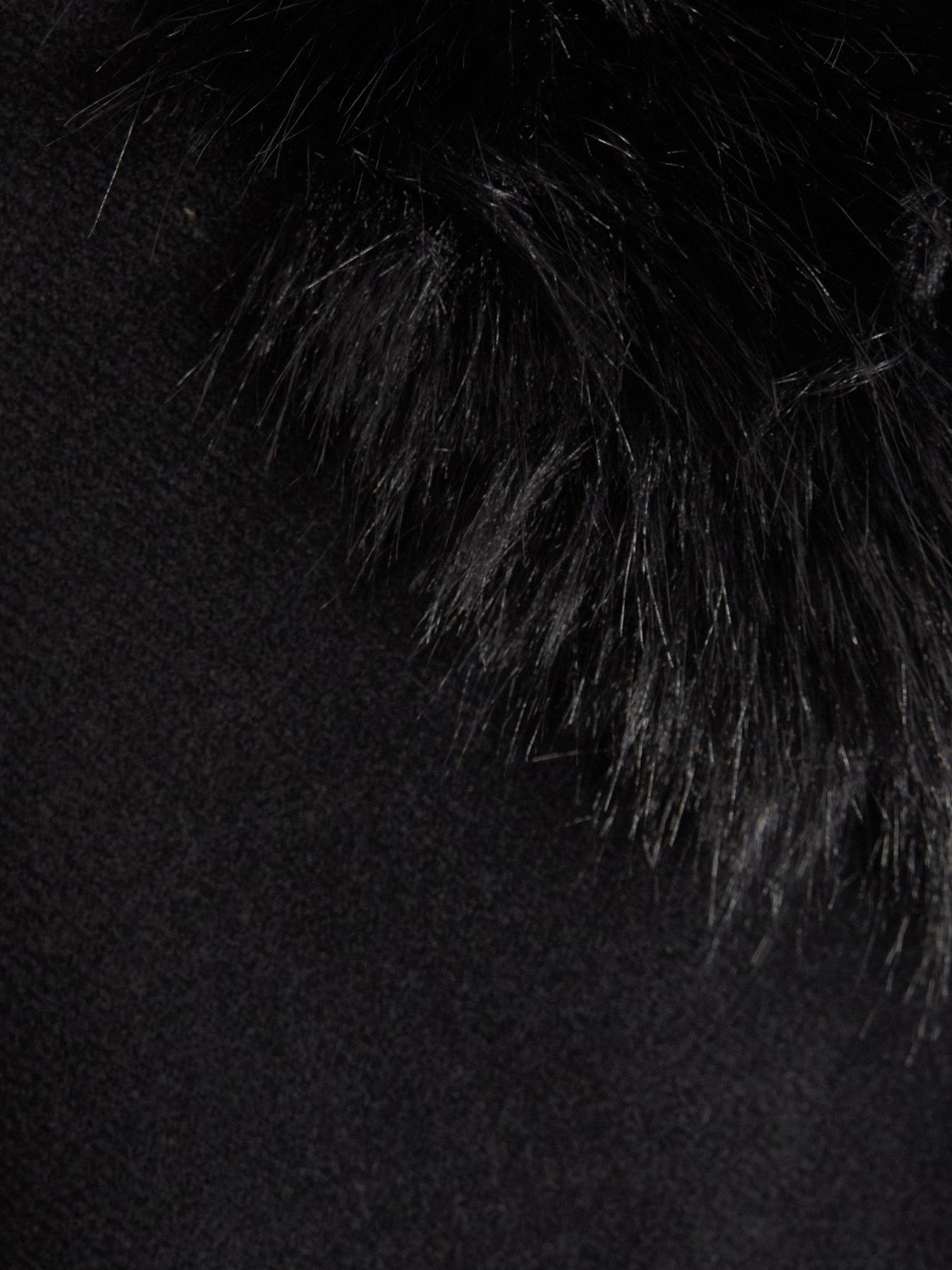  image of quiz-black-long-knit-tassel-cape