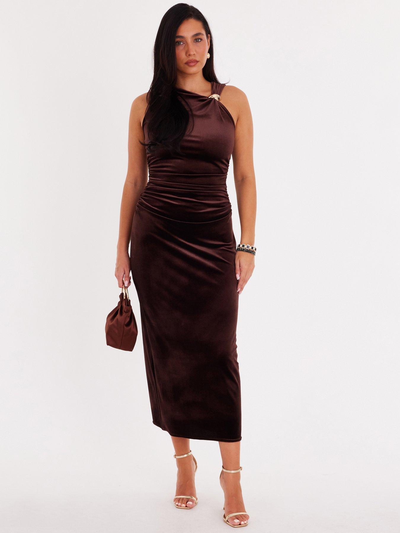 front image of quiz-brown-velvet-buckle-midaxi-dress