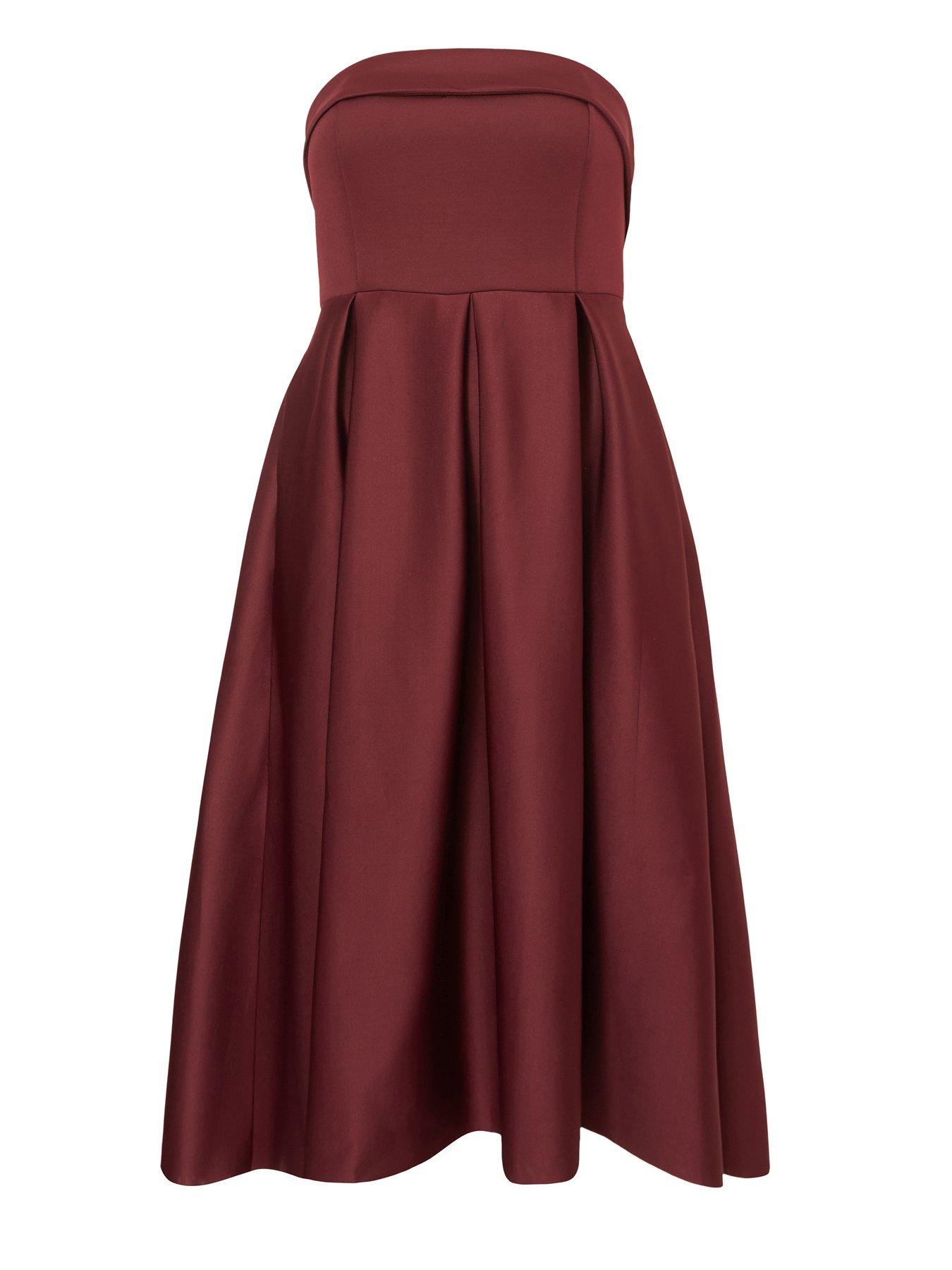 Image 5 of 6 of Quiz Curve Burgundy Bandeau Skater Dress