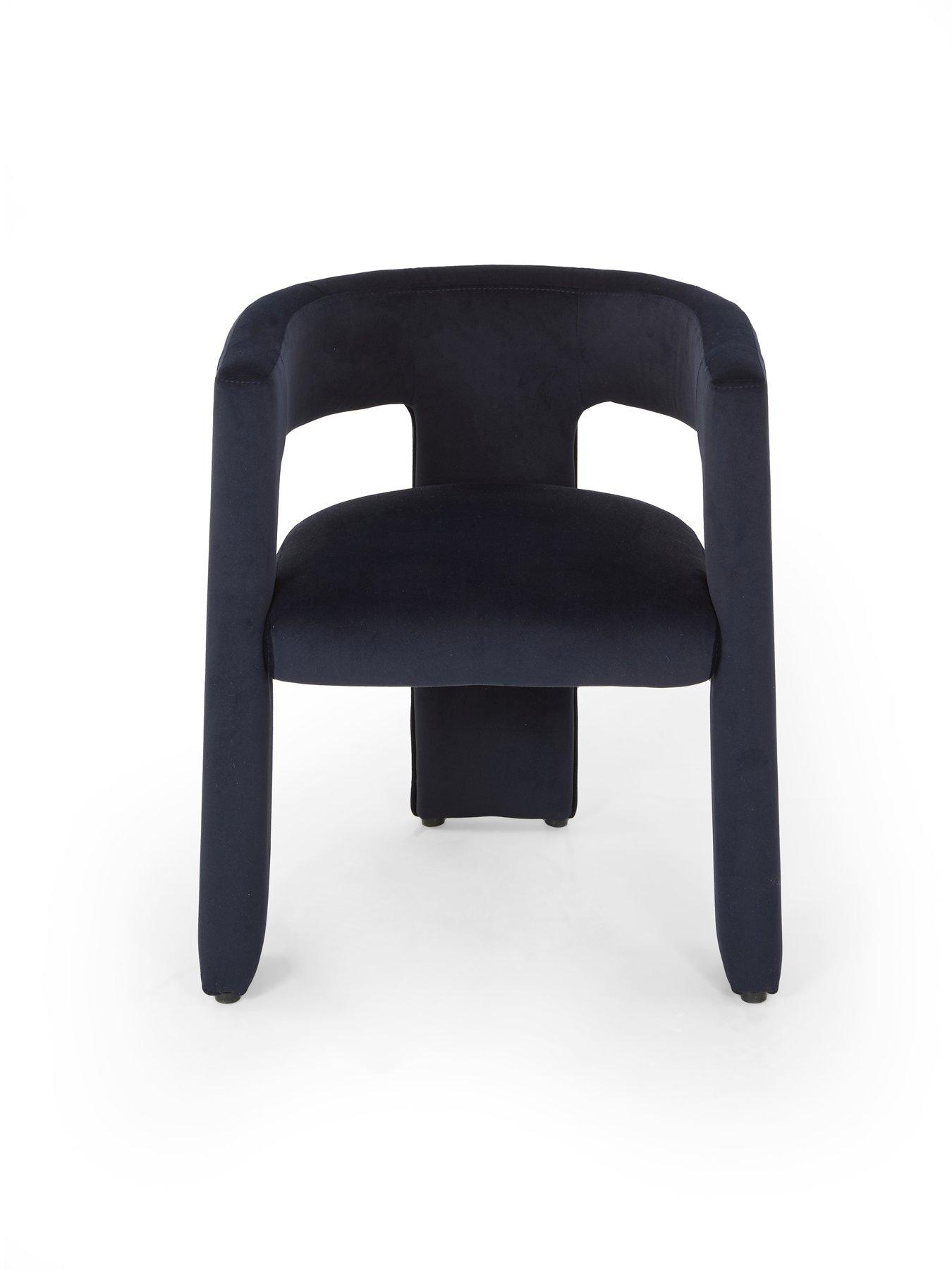 Image 5 of 7 of The Very Collection Carina Oak 120cm Round Dining Table &amp; 4 Nell Navy Chairs - FSC&reg; Certified