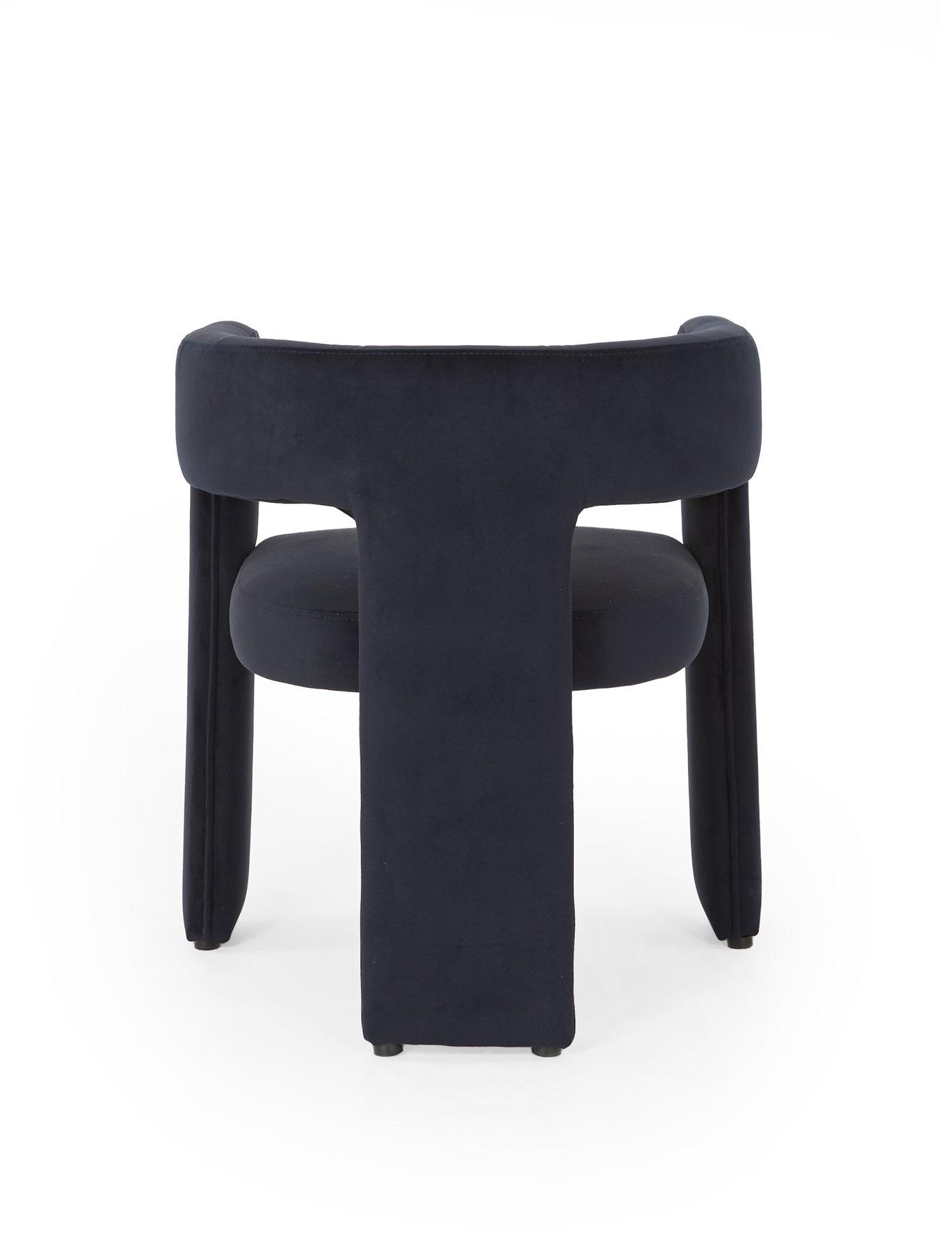 Image 6 of 7 of The Very Collection Carina Oak 120cm Round Dining Table &amp; 4 Nell Navy Chairs - FSC&reg; Certified
