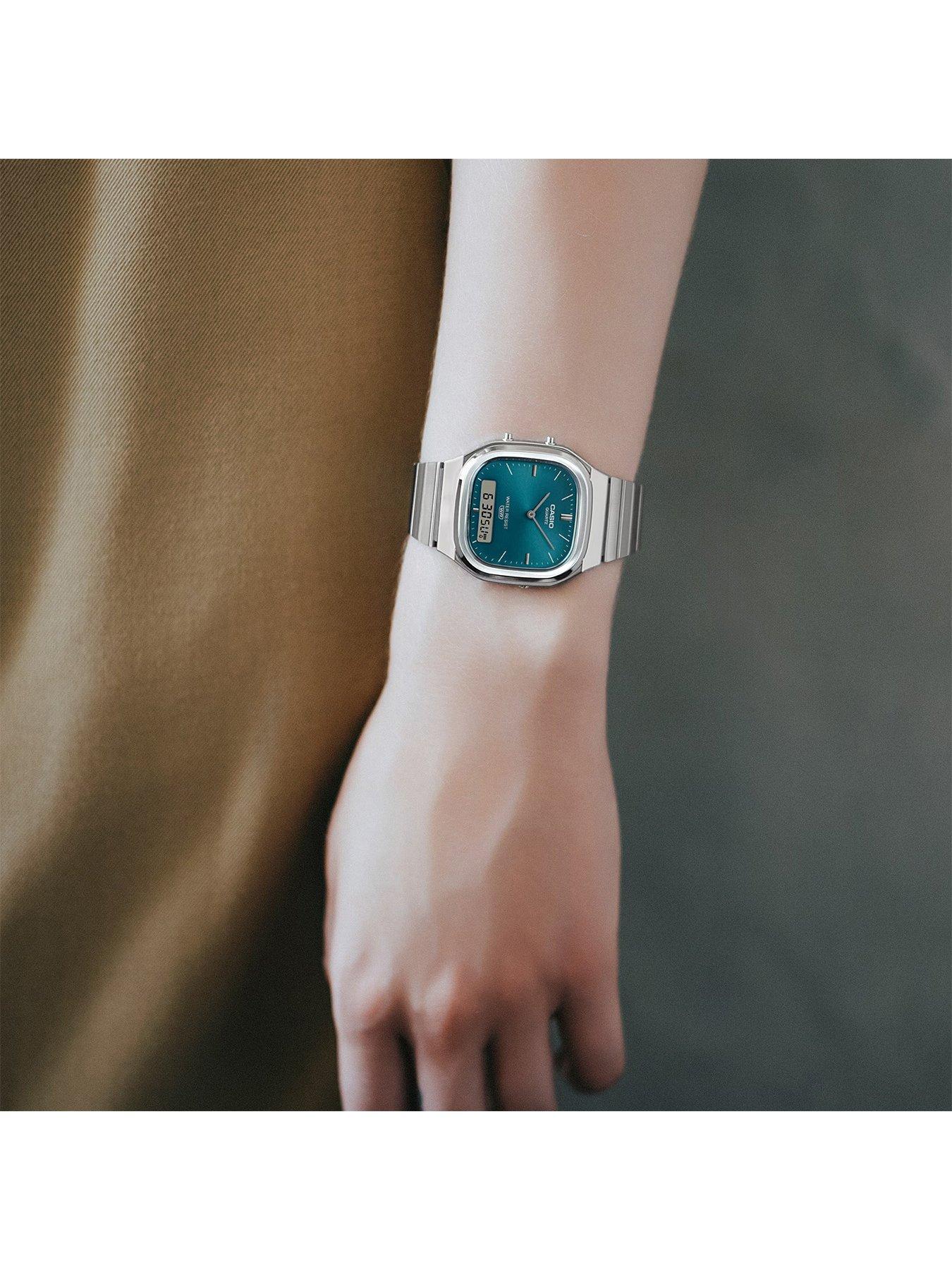  image of casio-aq-240e-vintage-watch
