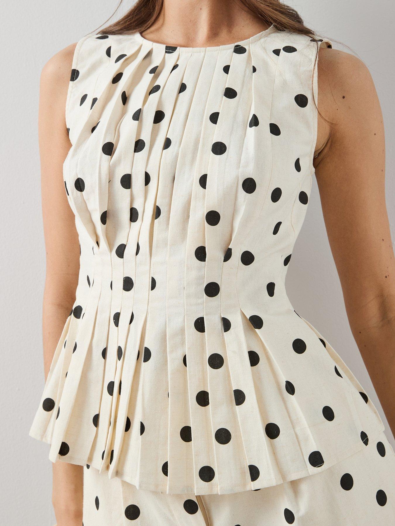 Image 4 of 6 of The Very Collection Polka Dot Pleated Sleeveless Blouse Co-Ord - White