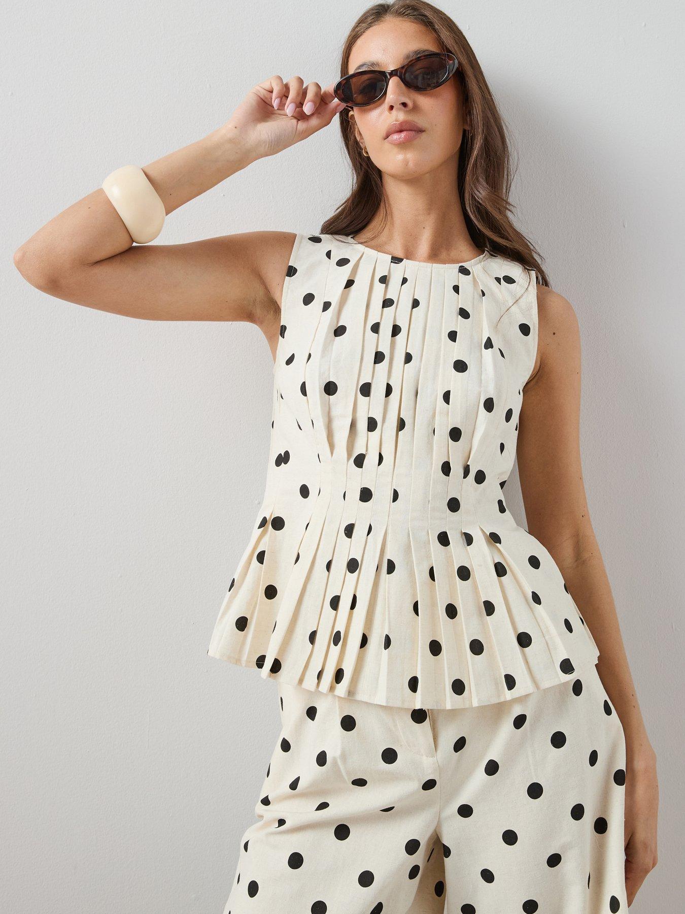 Image 5 of 6 of The Very Collection Polka Dot Pleated Sleeveless Blouse Co-Ord - White