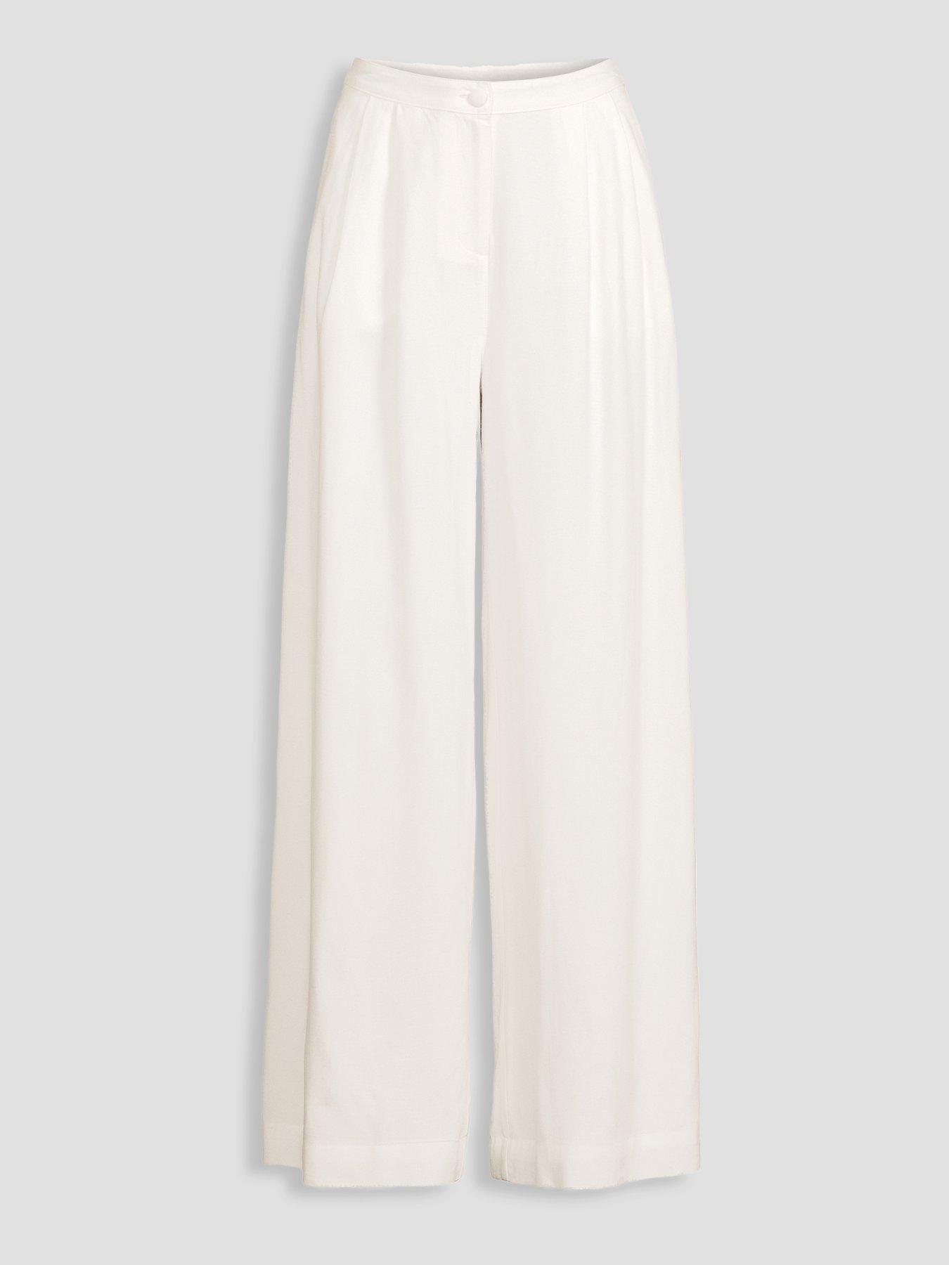 Image 4 of 4 of Michelle Keegan Linen Blend Wide Leg Trouser - White