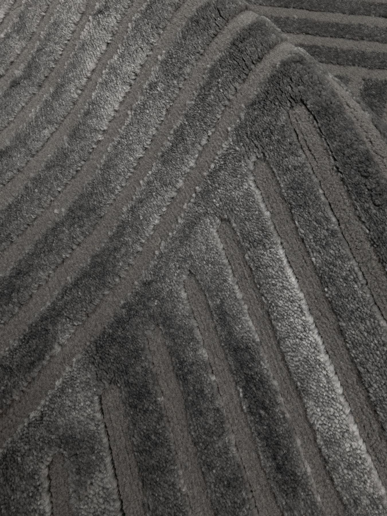  image of very-home-atelier-diamond-rug