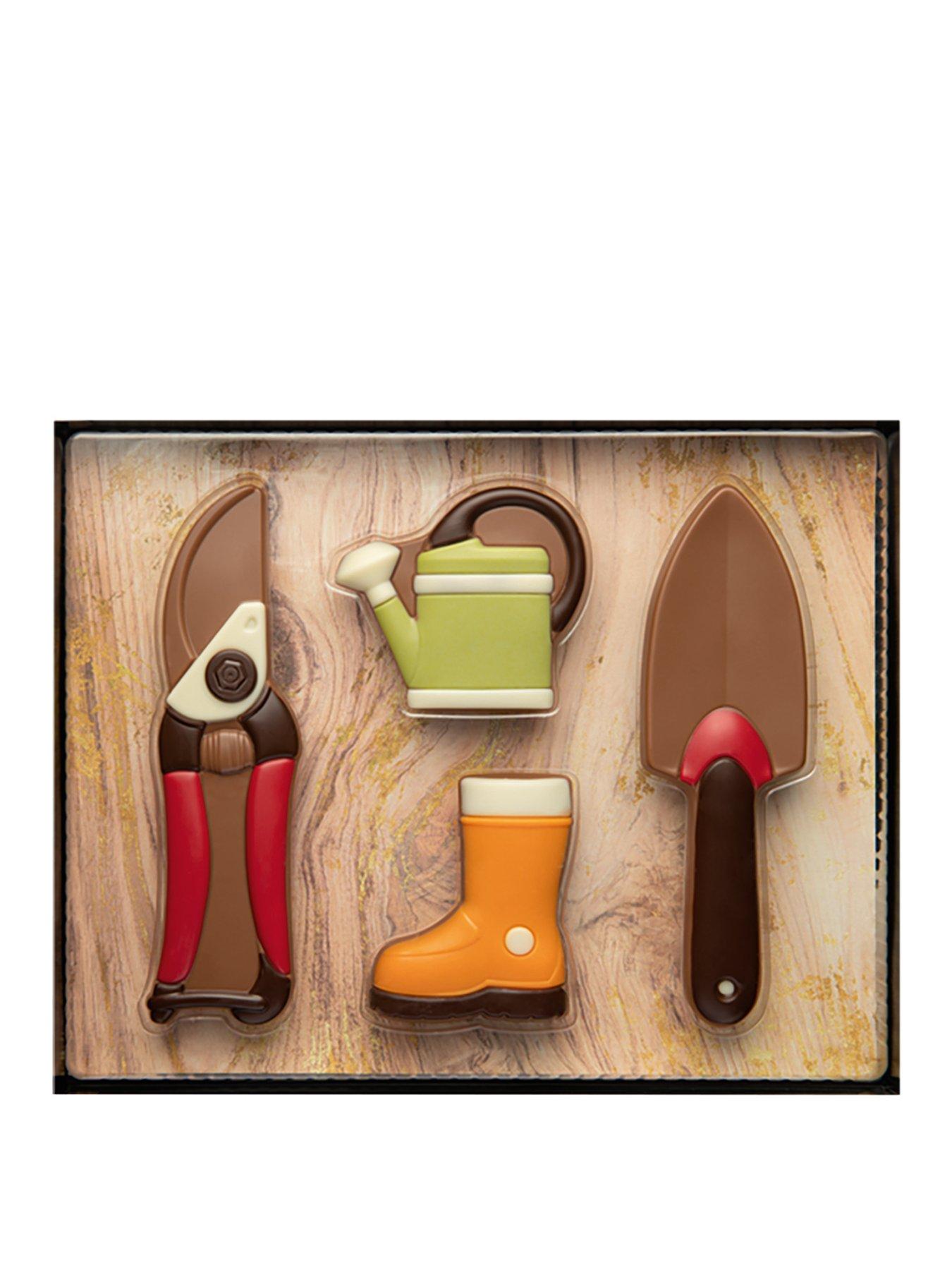 Decorated milk chocolate gardening gift set - 195mm 5x125g